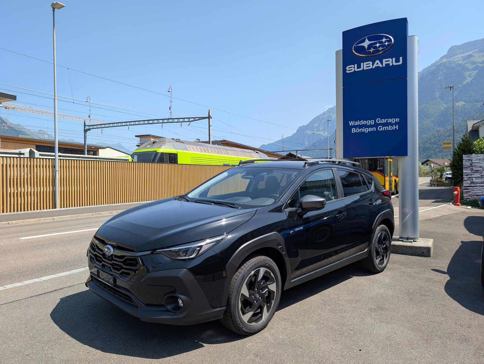 SUBARU Crosstrek 2.0i e-Boxer Swiss Plus-image-0