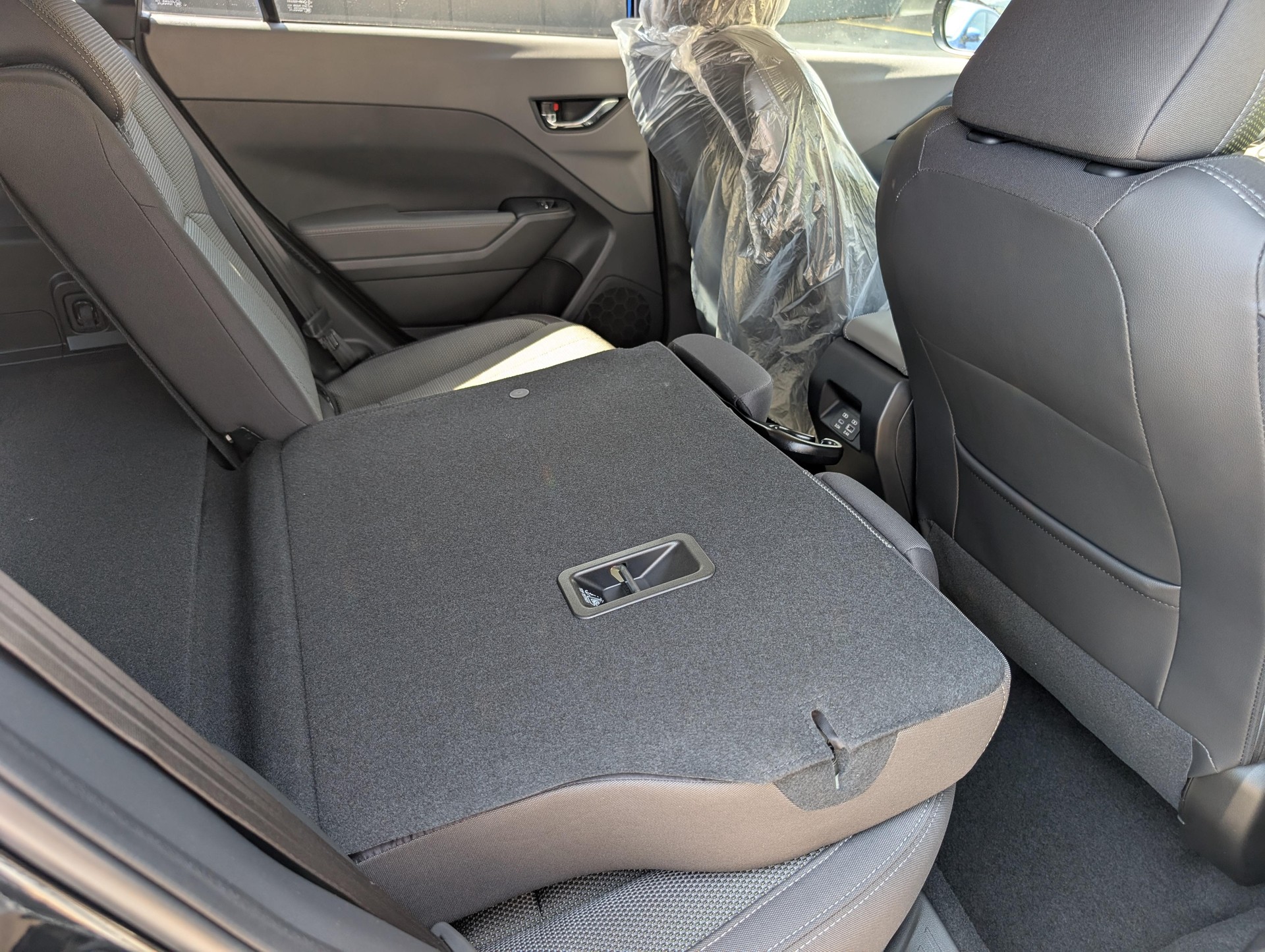 SUBARU Crosstrek 2.0i e-Boxer Swiss Plus-image-9