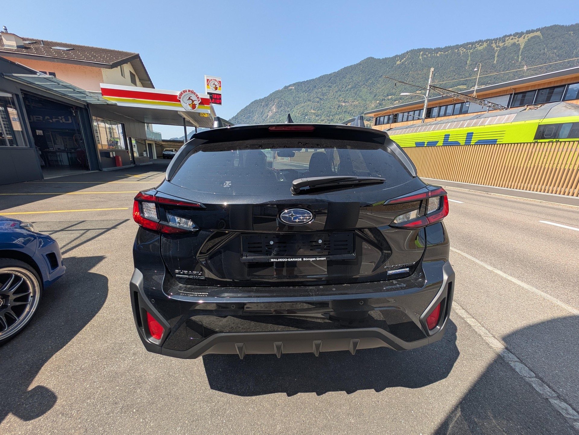 SUBARU Crosstrek 2.0i e-Boxer Swiss Plus-image-3
