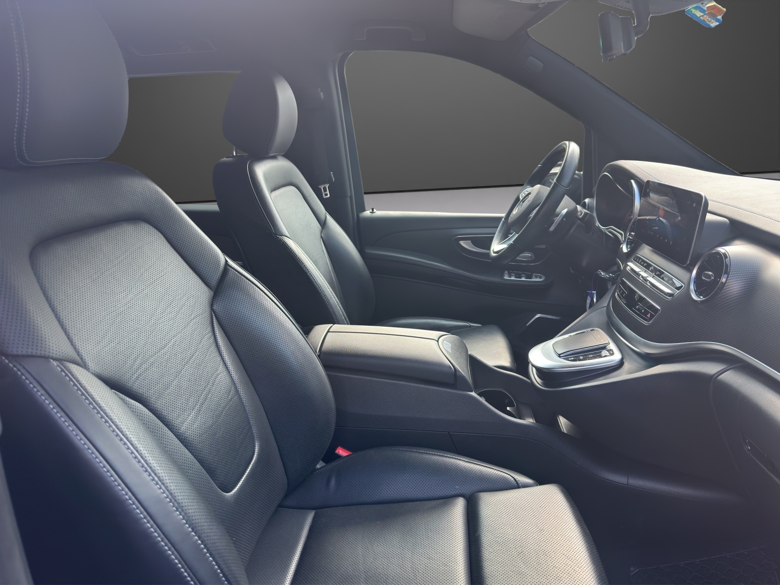 MERCEDES-BENZ V 300 d Swiss Edition kompakt 4Matic 9G-Tronic-image-9