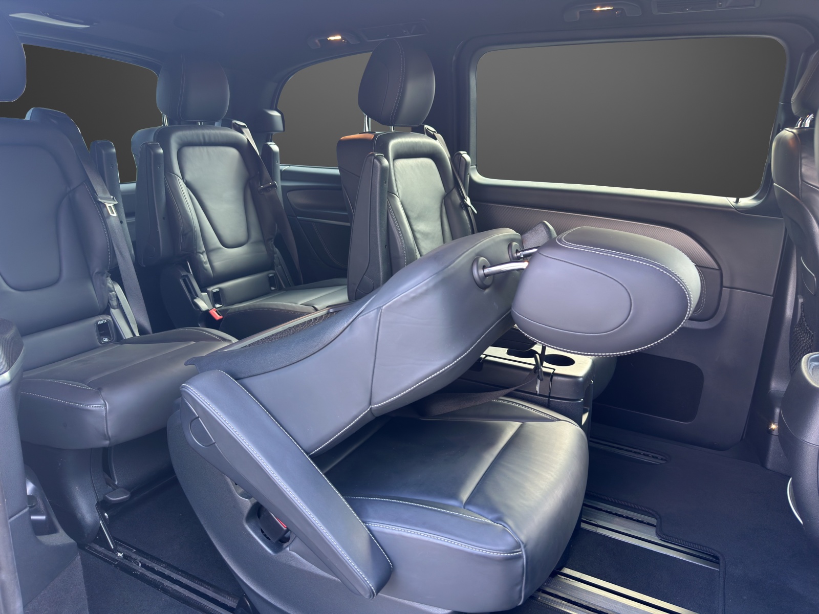 MERCEDES-BENZ V 300 d Swiss Edition kompakt 4Matic 9G-Tronic-image-11