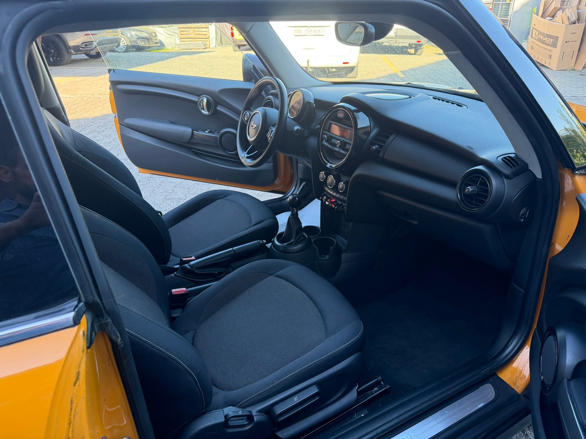 MINI One First Classic Edition-image-8