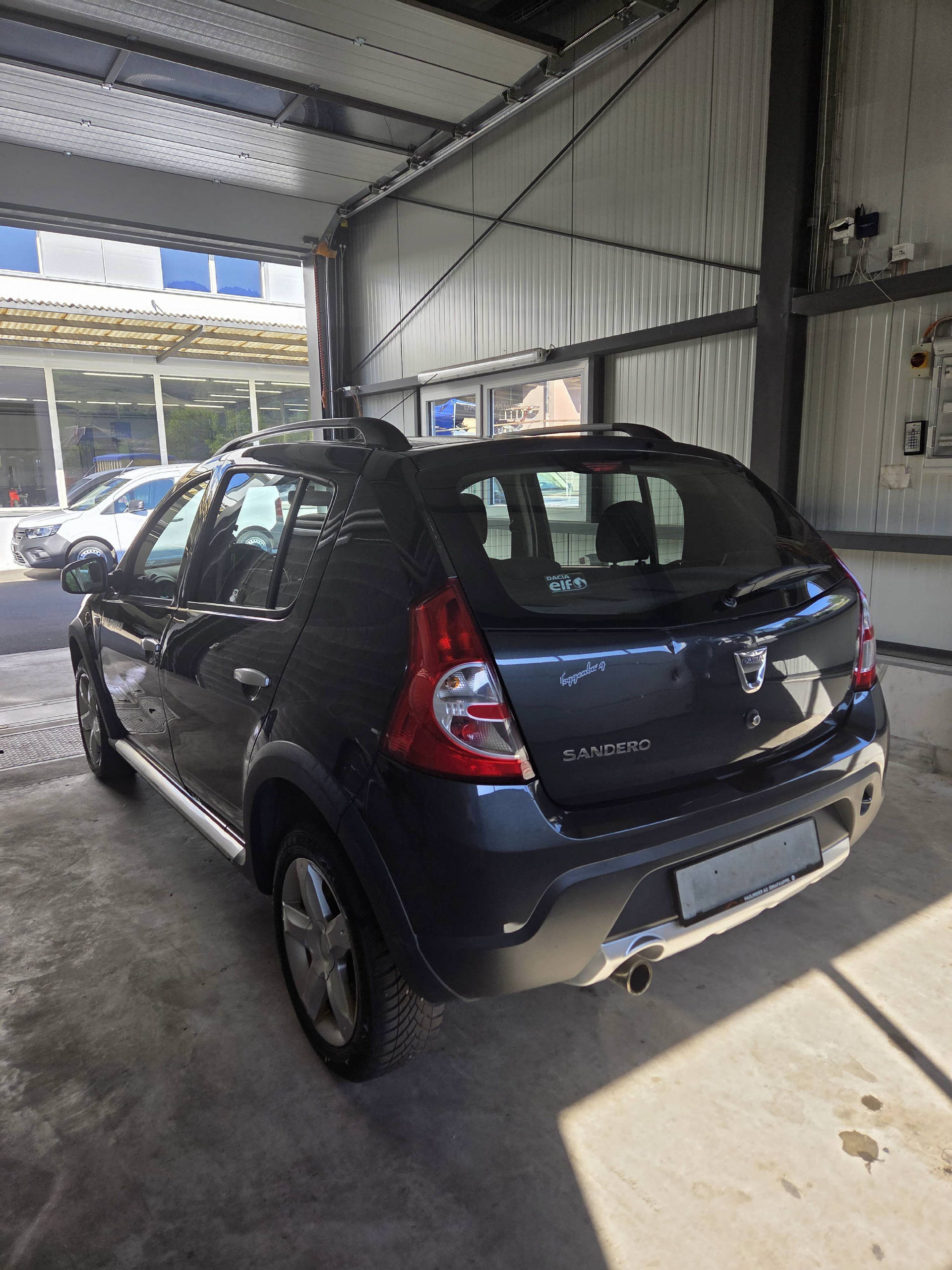 DACIA Sandero 1.6 Stepway-image-2