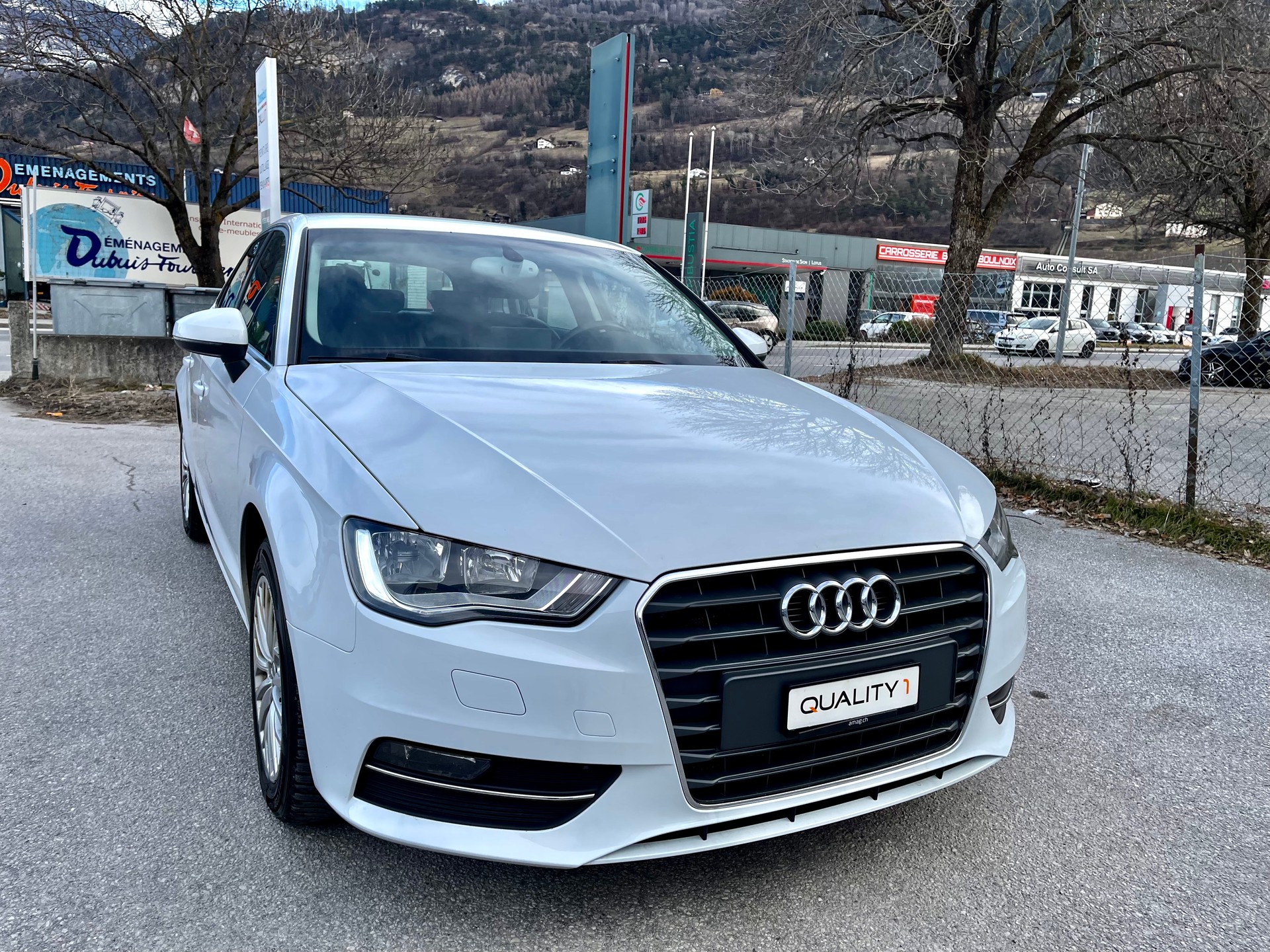 AUDI A3 Sportback 1.8 TFSI Attraction S-tronic-image-0