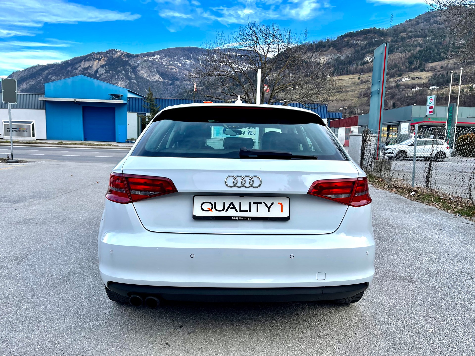 AUDI A3 Sportback 1.8 TFSI Attraction S-tronic-image-11