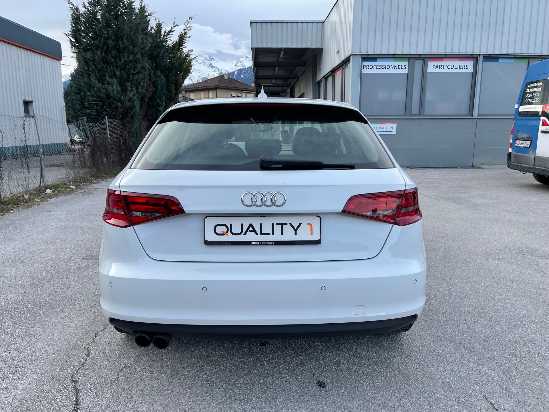 AUDI A3 Sportback 1.8 TFSI Attraction S-tronic-image-25