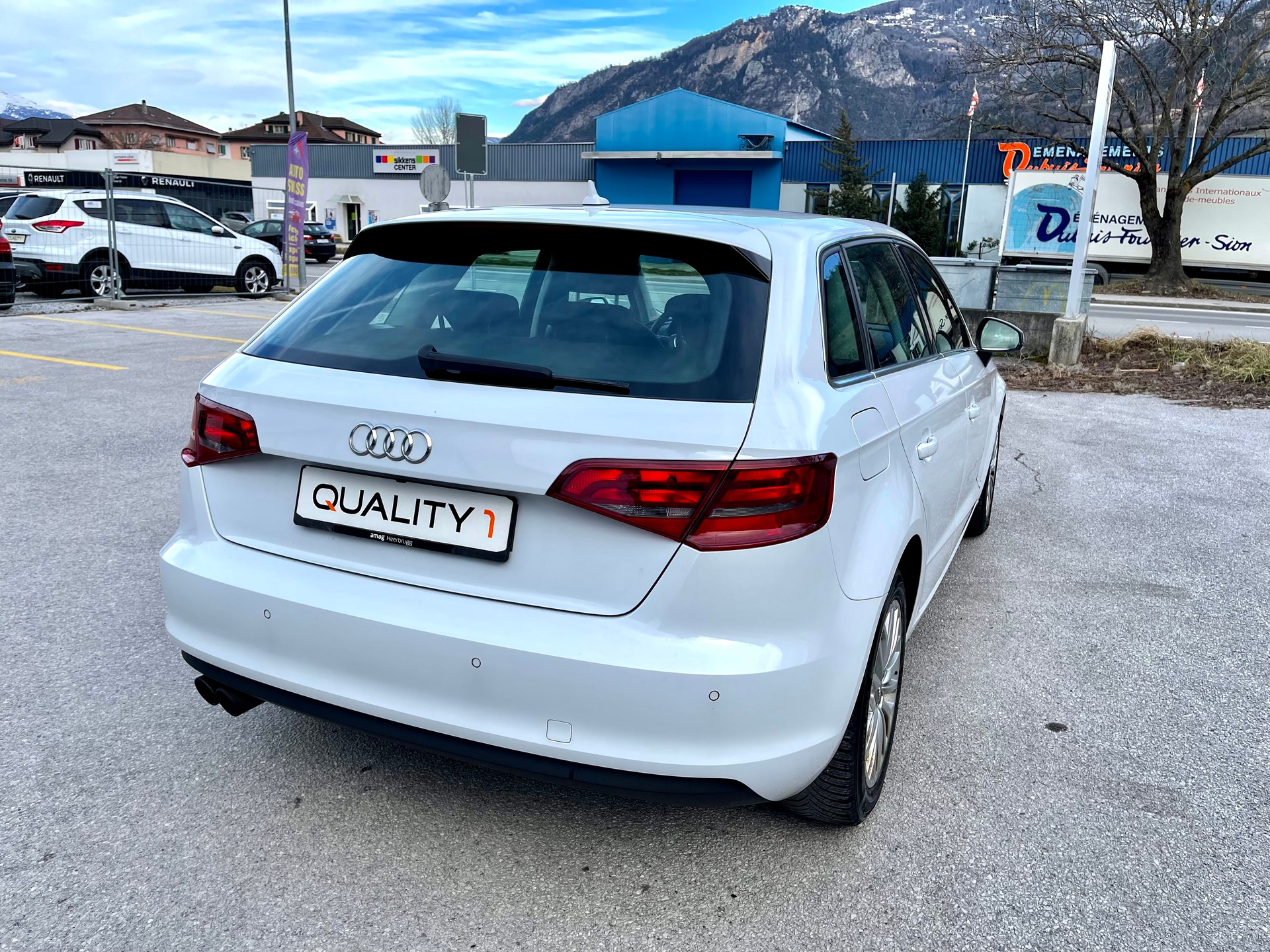 AUDI A3 Sportback 1.8 TFSI Attraction S-tronic-image-8