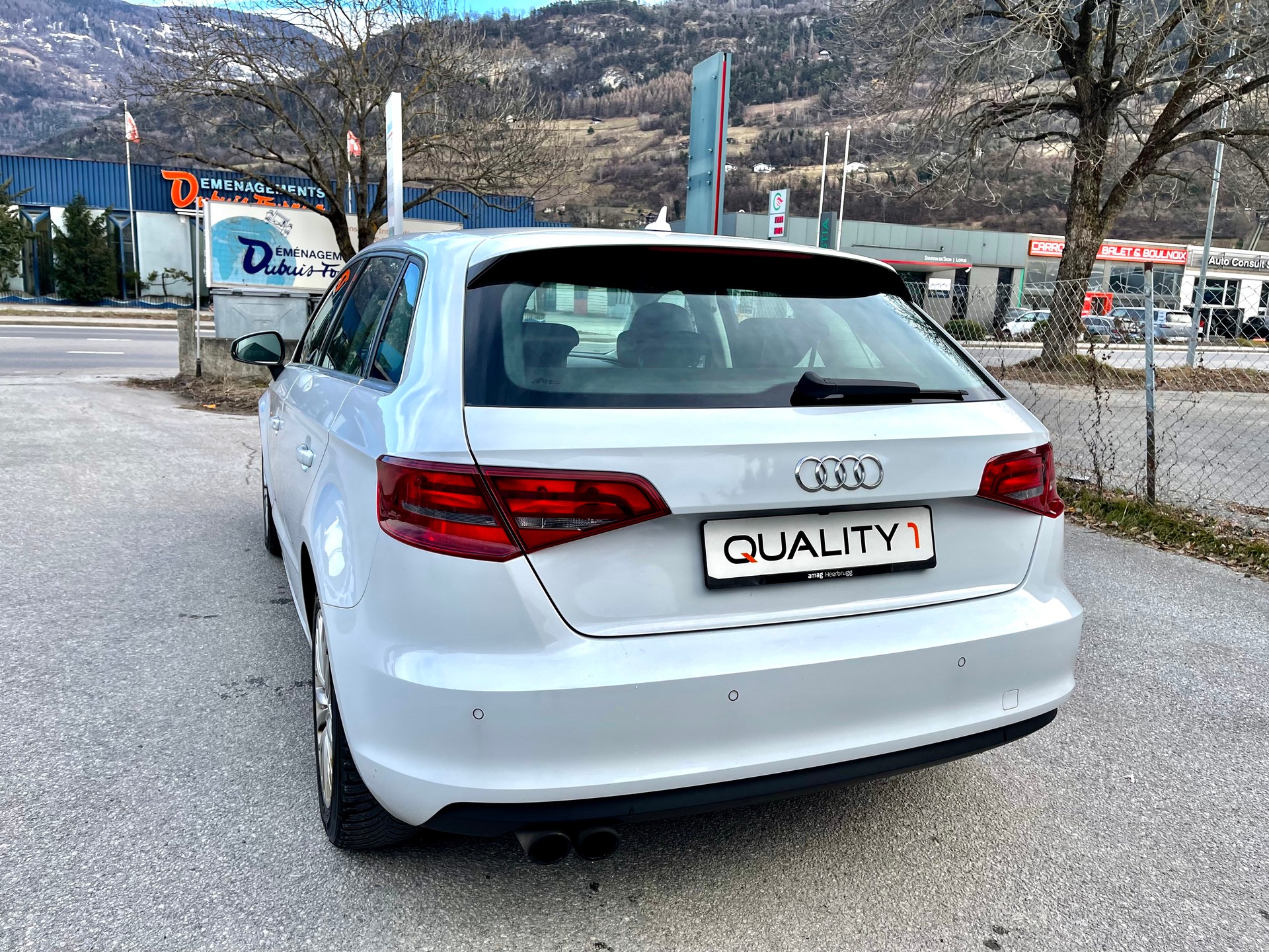 AUDI A3 Sportback 1.8 TFSI Attraction S-tronic-image-12