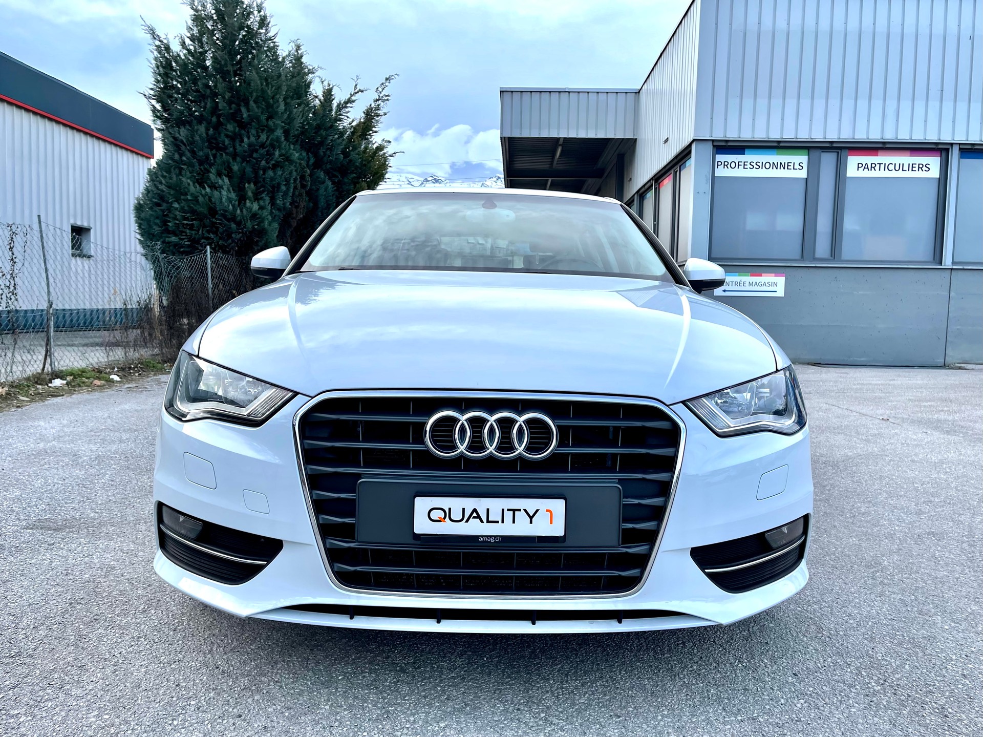AUDI A3 Sportback 1.8 TFSI Attraction S-tronic-image-9