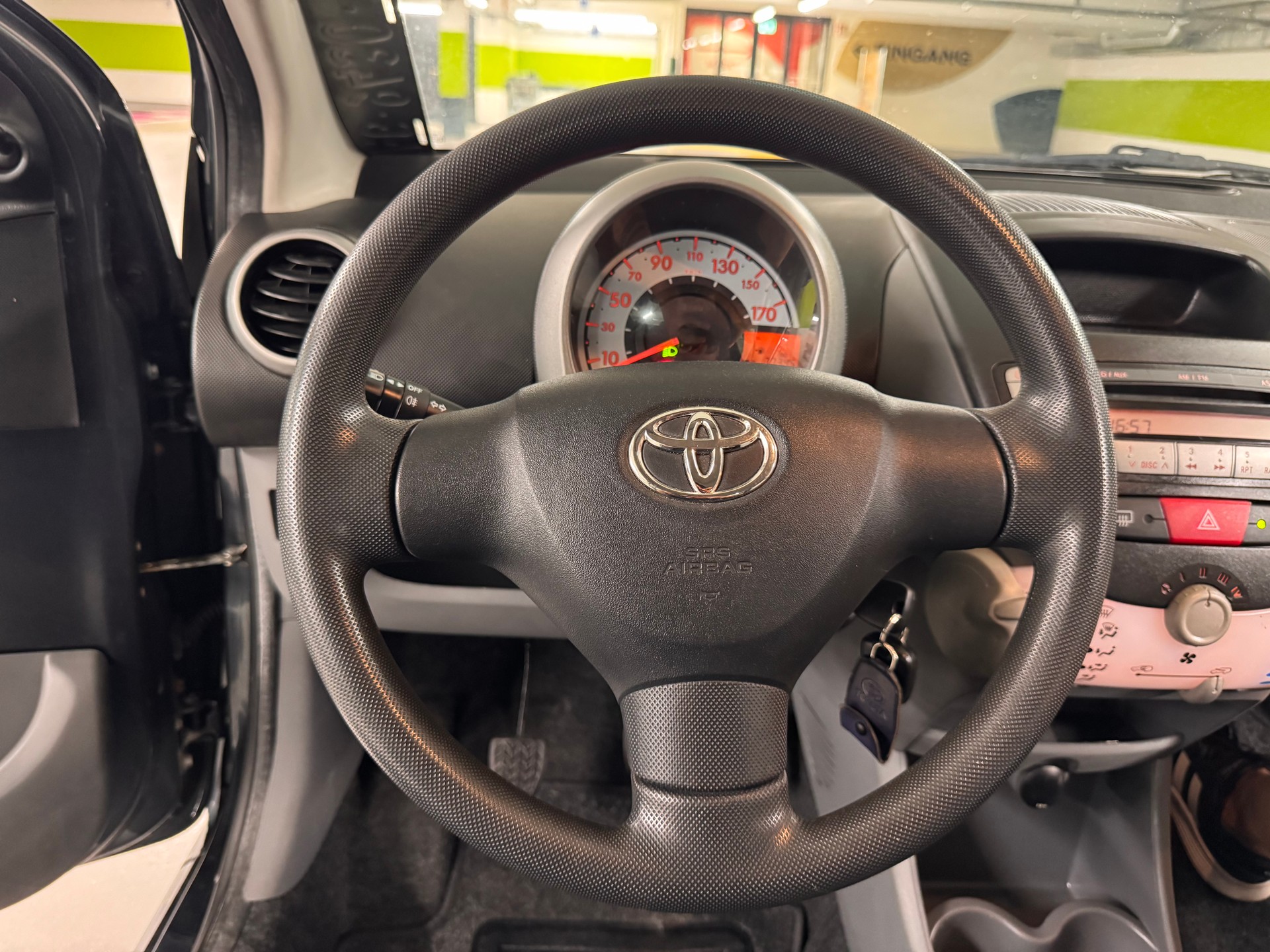 TOYOTA Aygo 1.0 Linea Sol-image-11