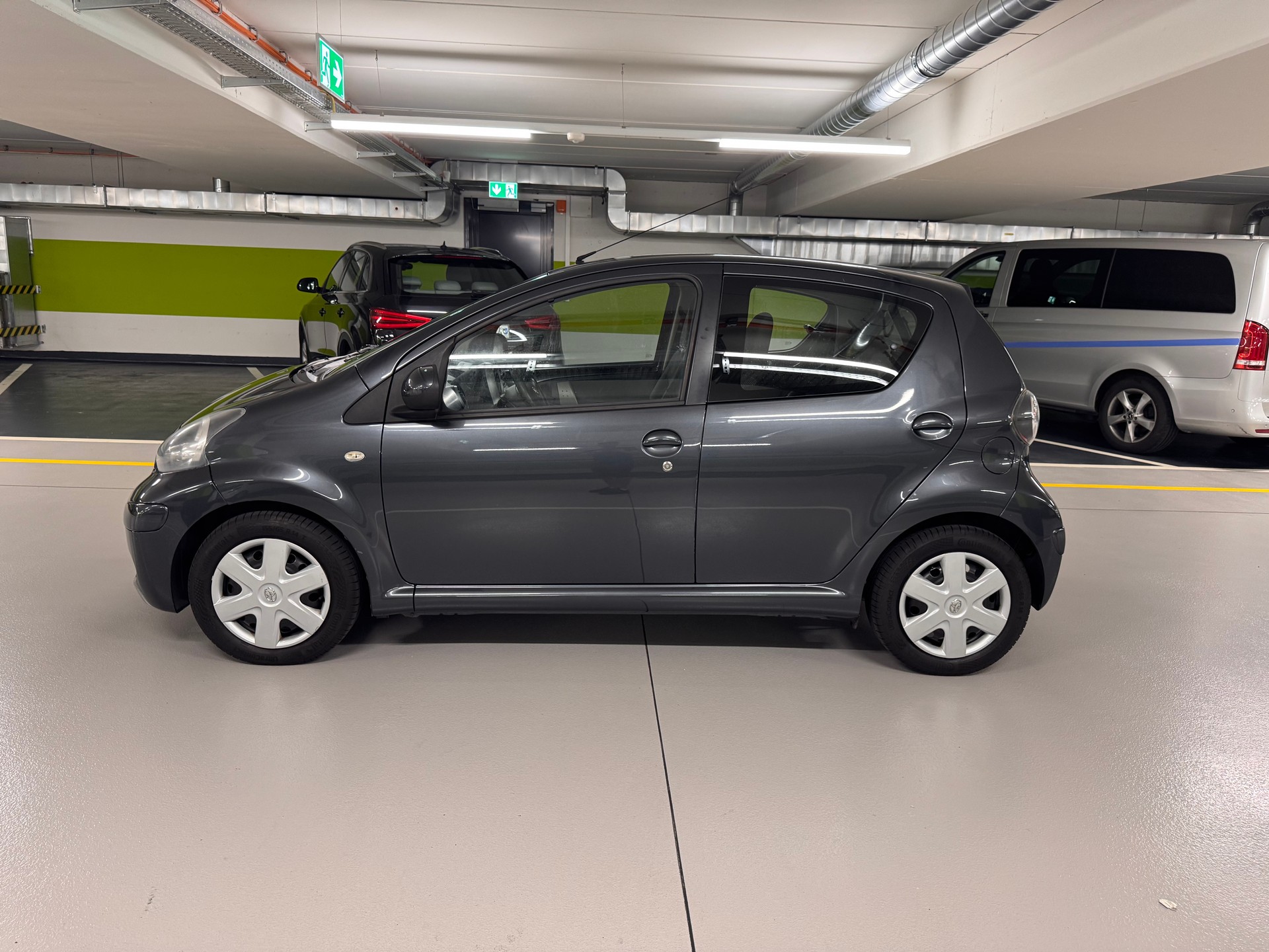 TOYOTA Aygo 1.0 Linea Sol-image-7