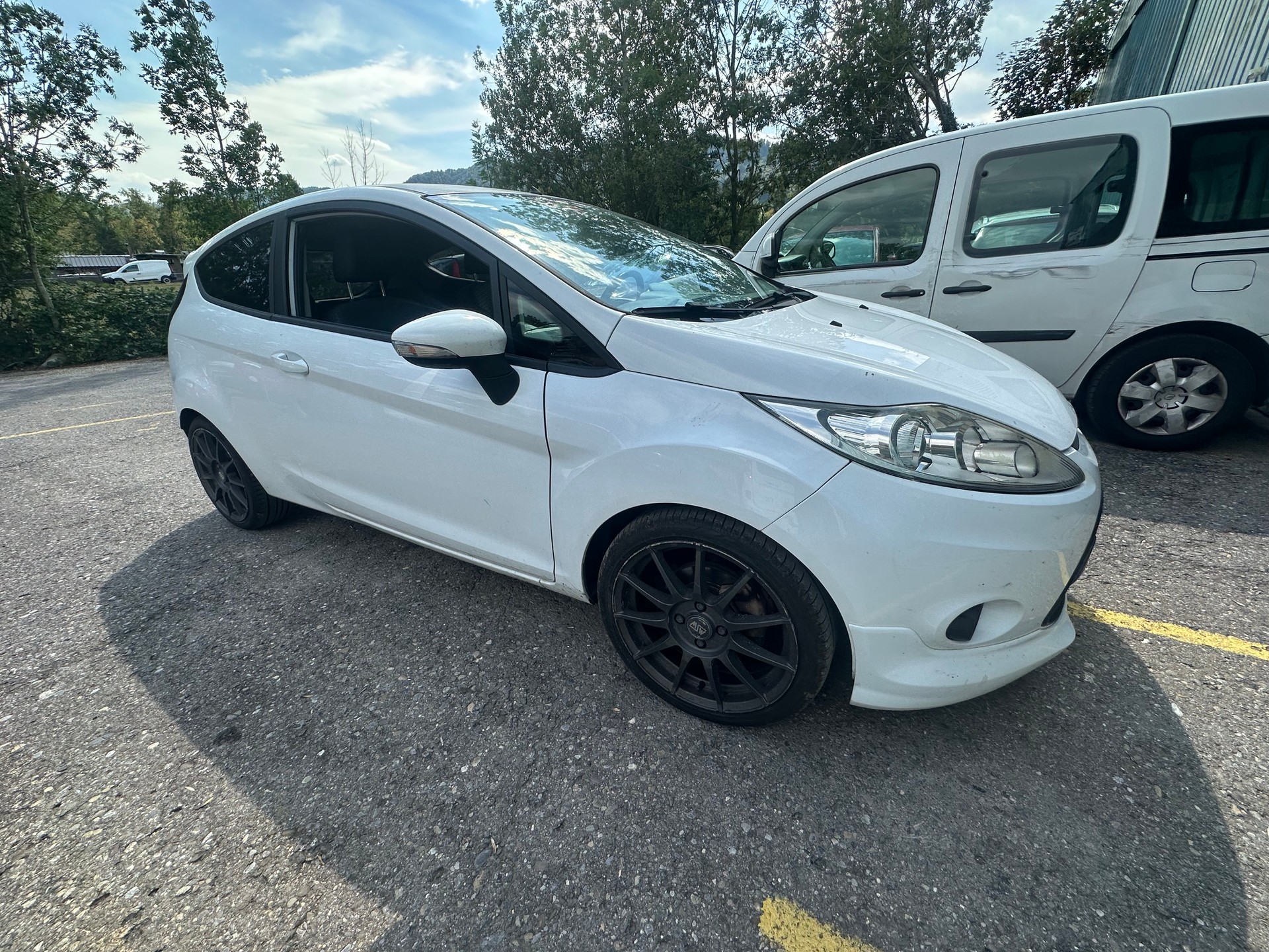FORD Fiesta 1.6 16V Sport-image-5