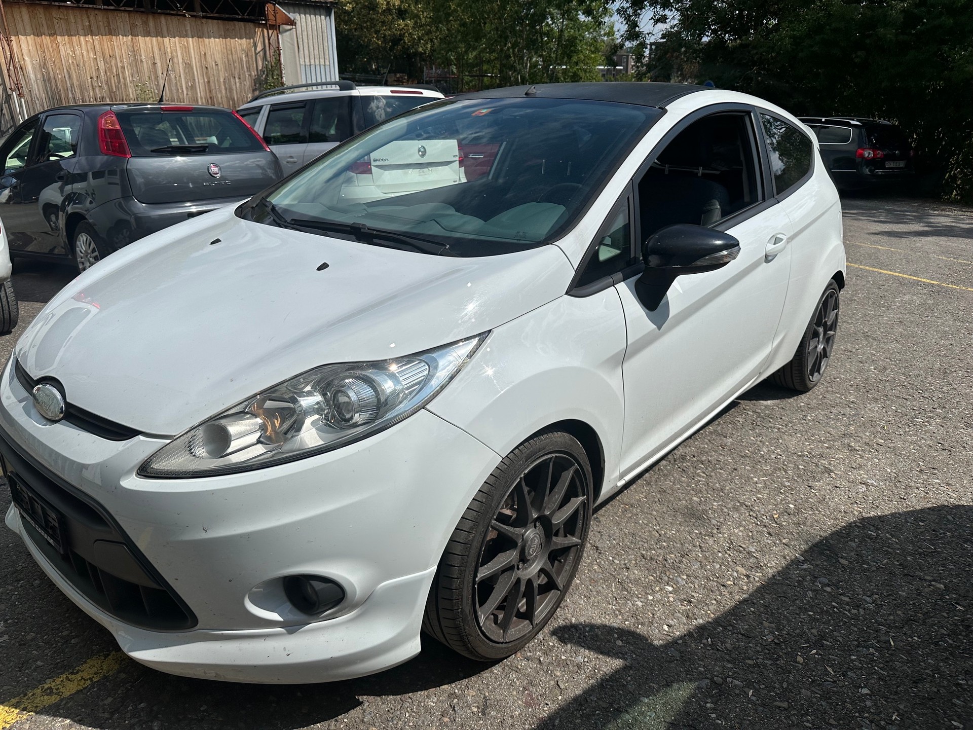 FORD Fiesta 1.6 16V Sport-image-1