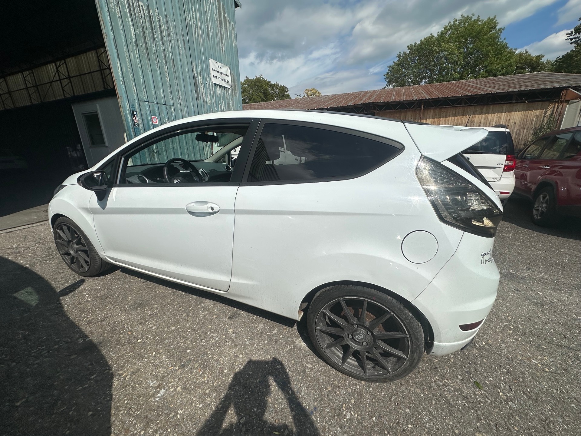 FORD Fiesta 1.6 16V Sport-image-2
