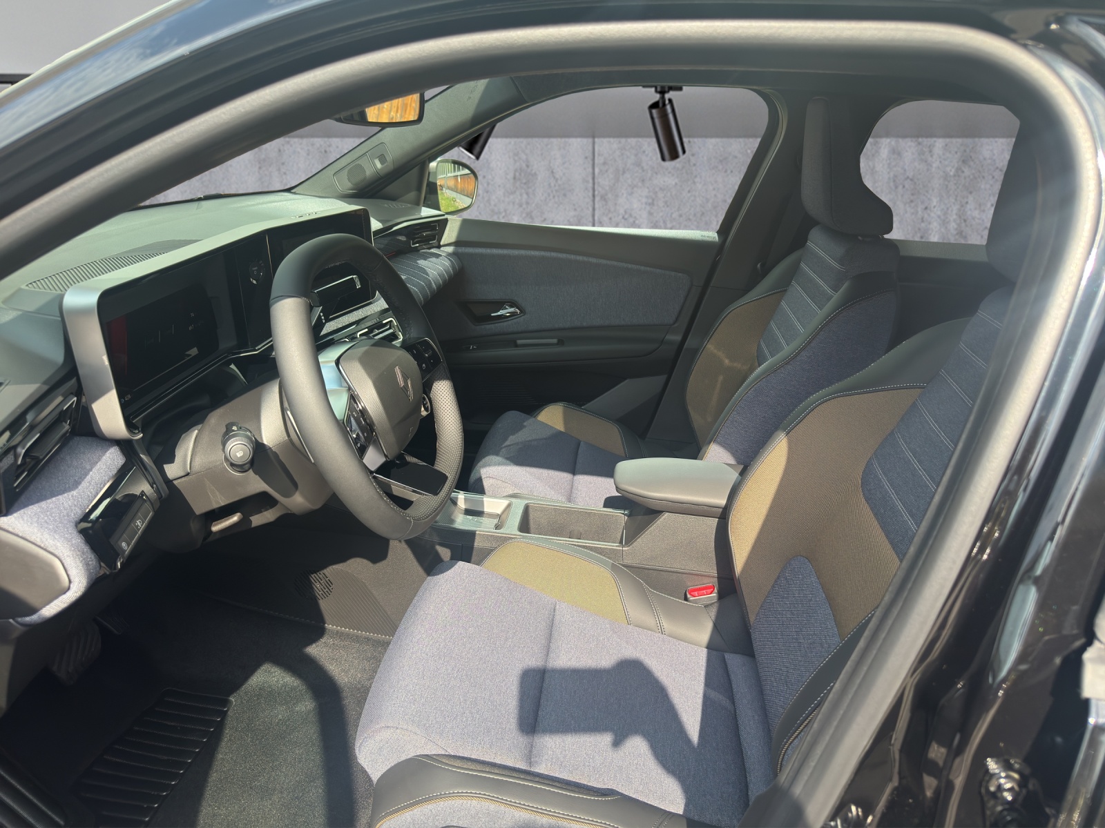 RENAULT R5 E-Tech Comfort Range 52 kWh Techno-image-5