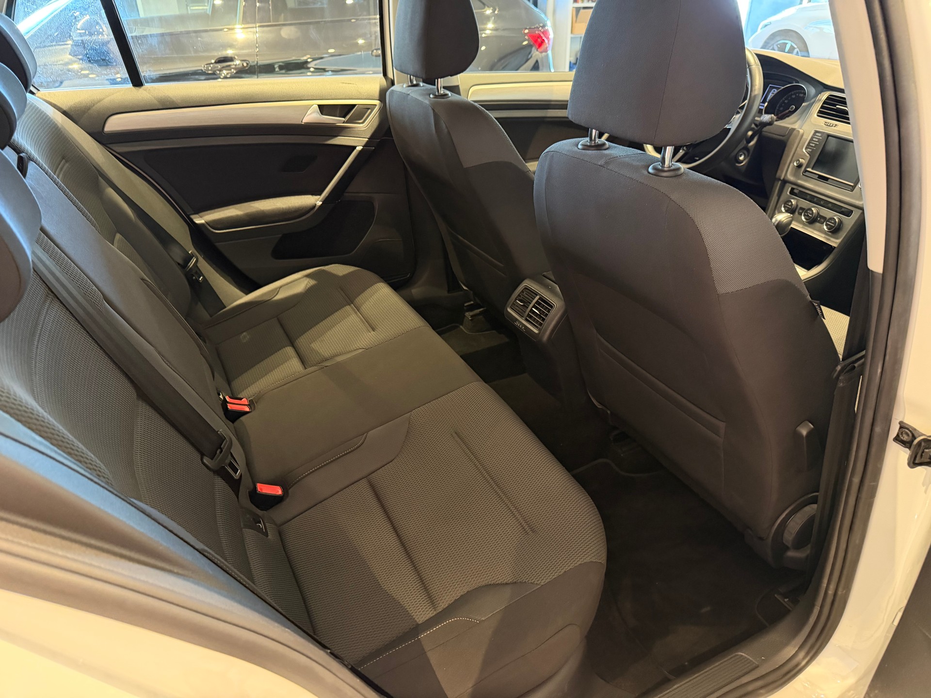 VW Golf VII 1.4 TSI 125 Comfortline DSG-image-7