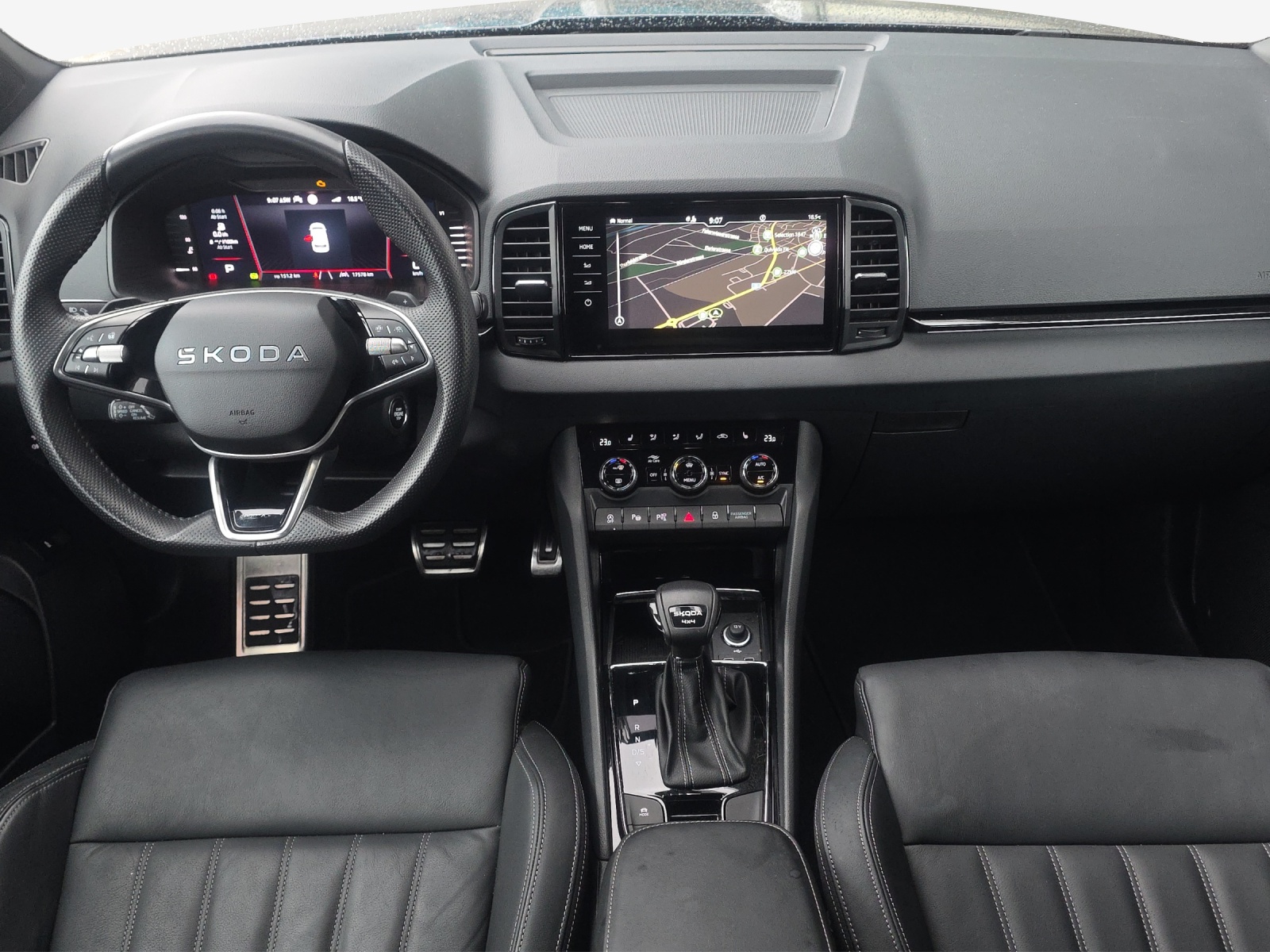 SKODA Karoq 2.0 TSI SportLine 4x4 DSG-image-8