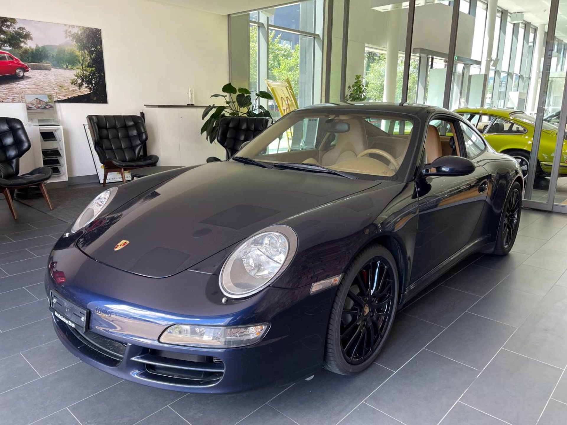 PORSCHE 911 Carrera 4S-image-12