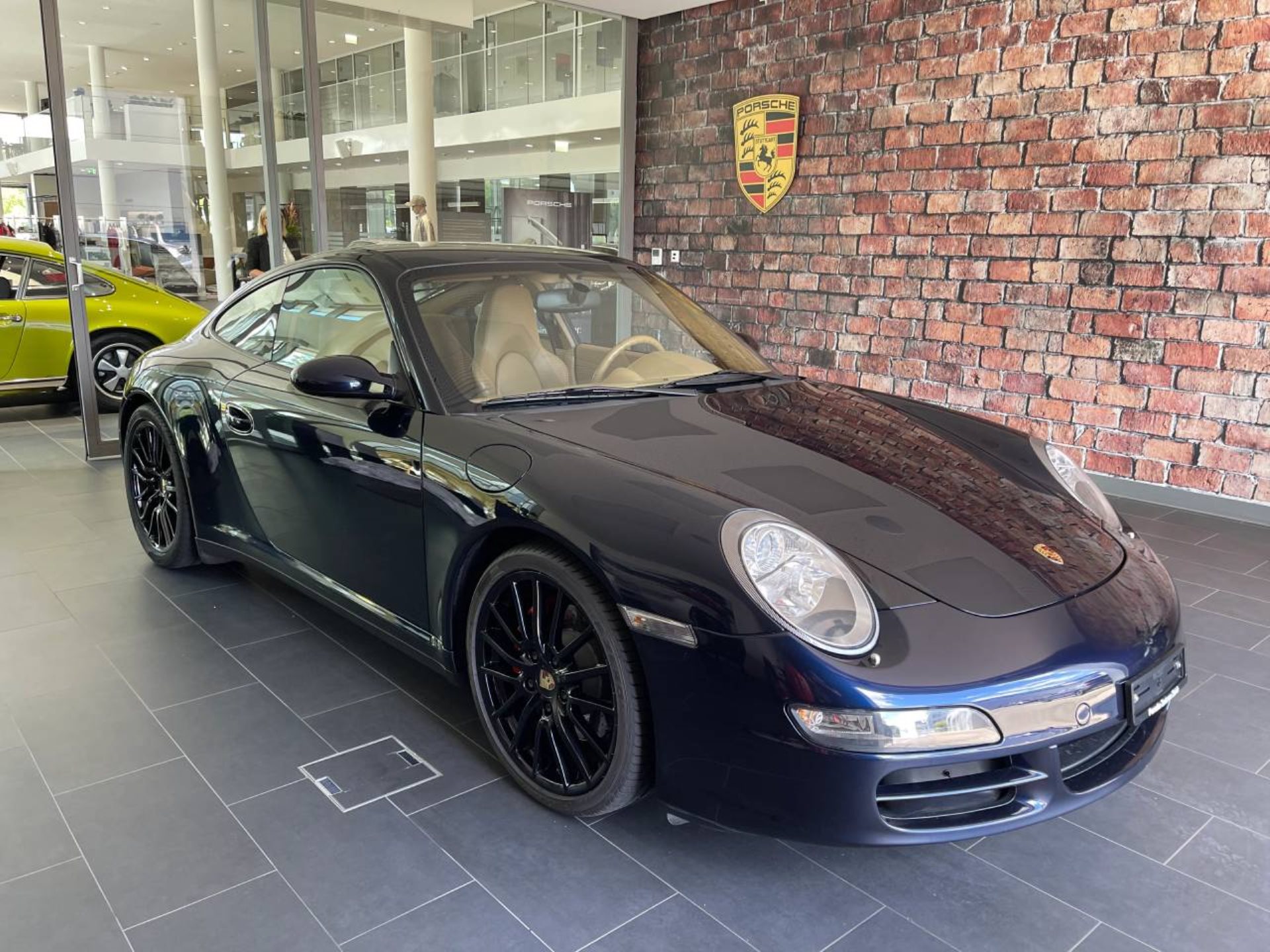 PORSCHE 911 Carrera 4S