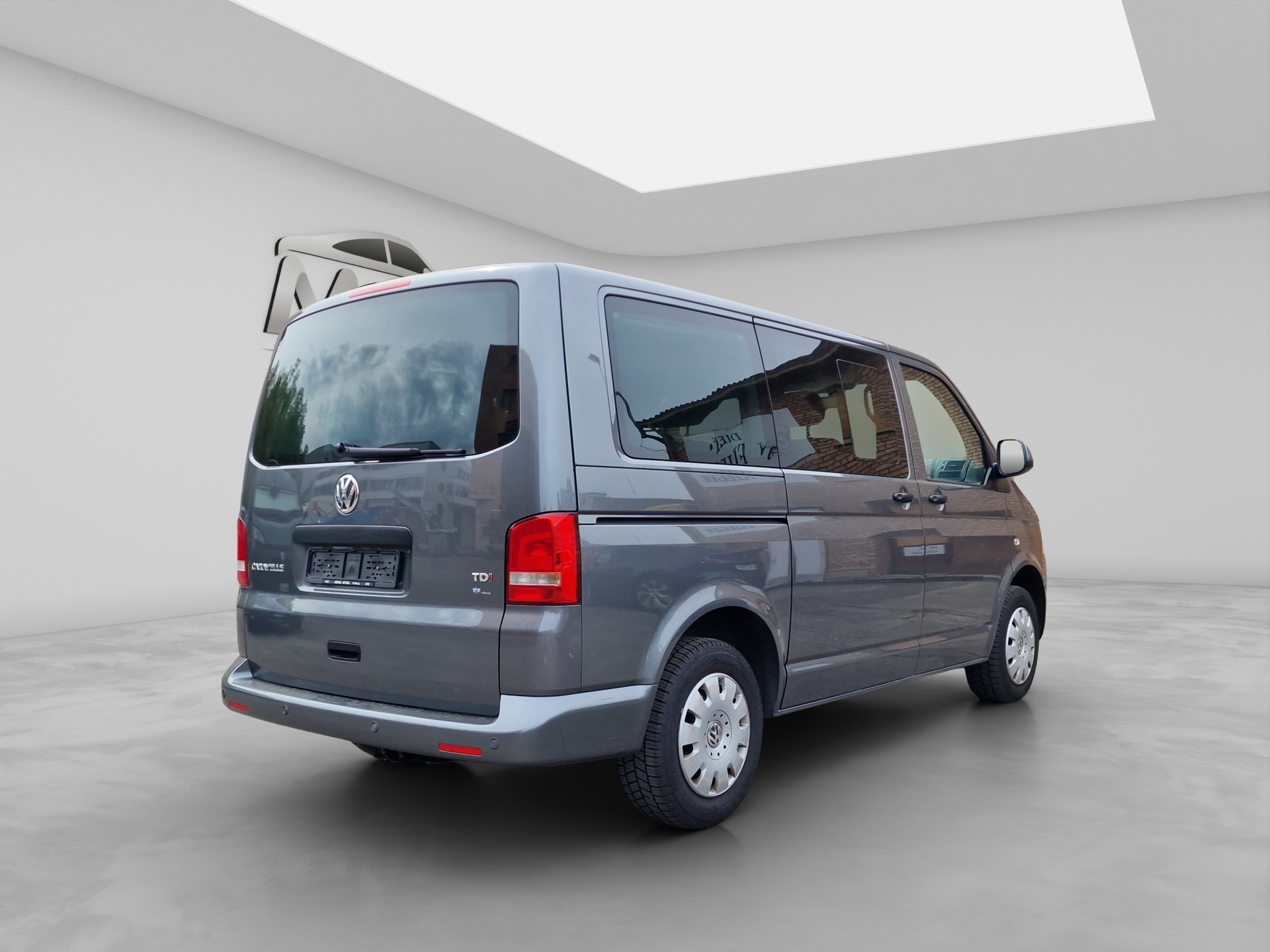 VW T5 Caravelle Trendline 2.0 TDI CR DSG-image-5