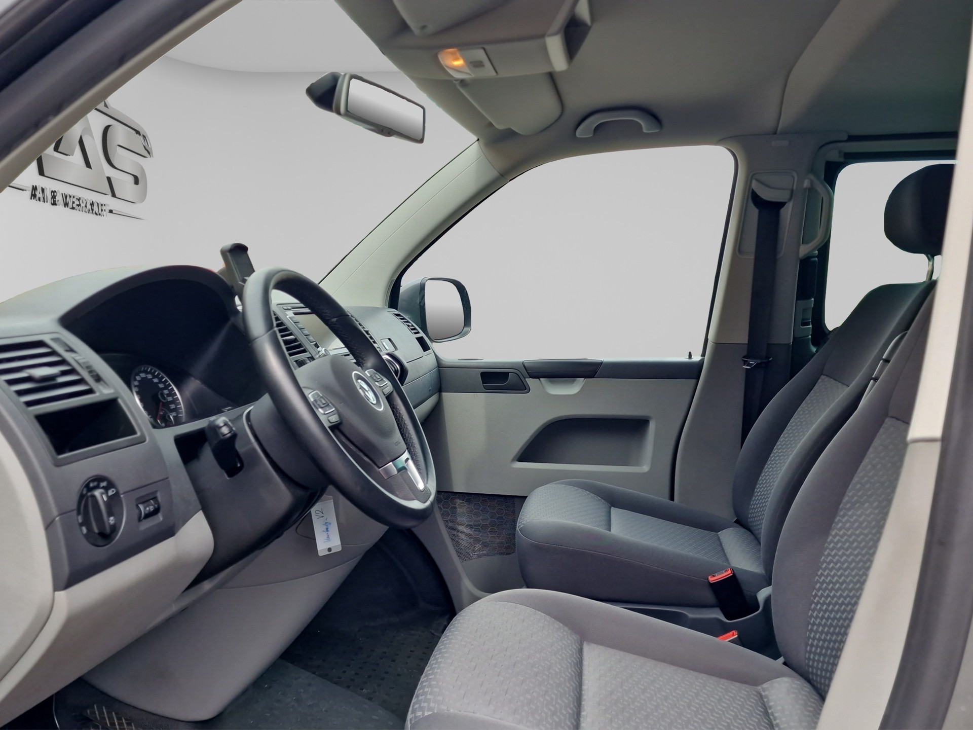 VW T5 Caravelle Trendline 2.0 TDI CR DSG-image-8