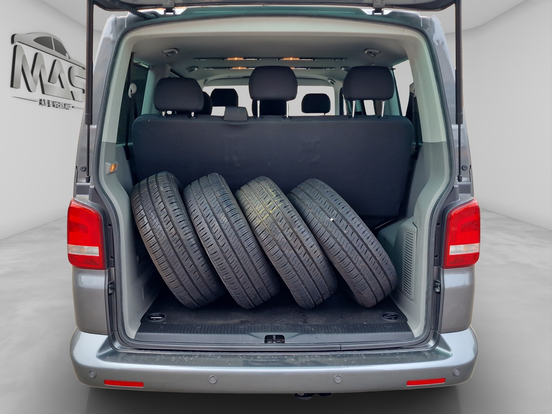 VW T5 Caravelle Trendline 2.0 TDI CR DSG-image-12