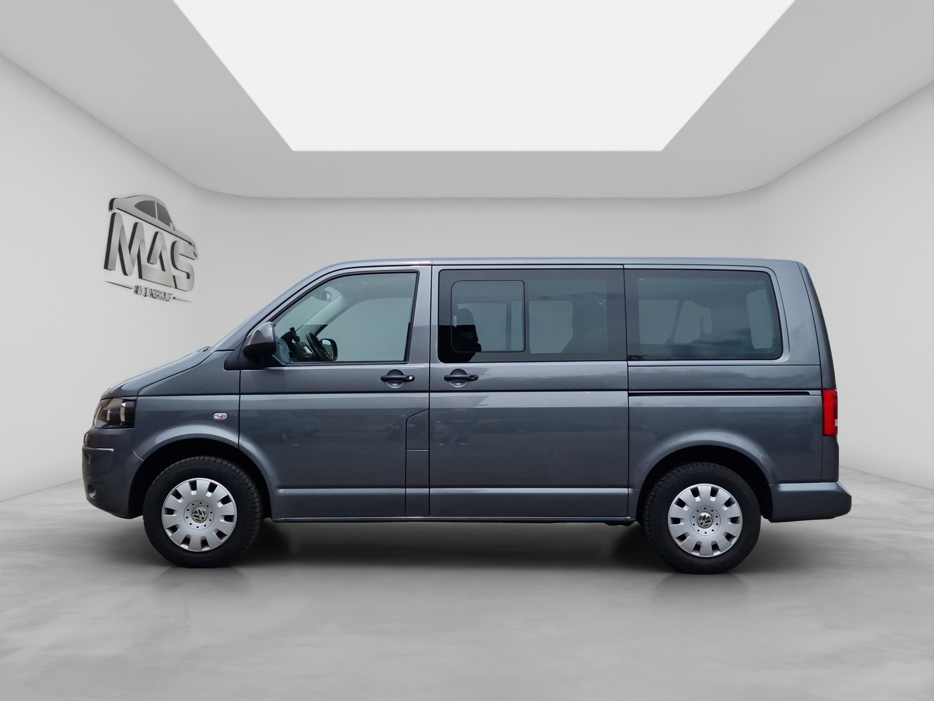 VW T5 Caravelle Trendline 2.0 TDI CR DSG-image-2