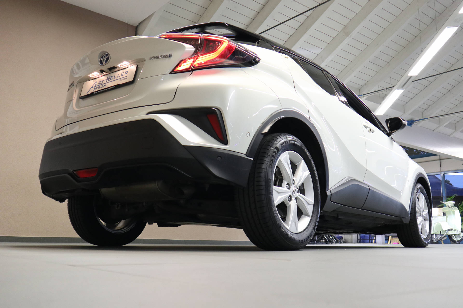TOYOTA C-HR 1.8 VVTi HSD Style-image-5