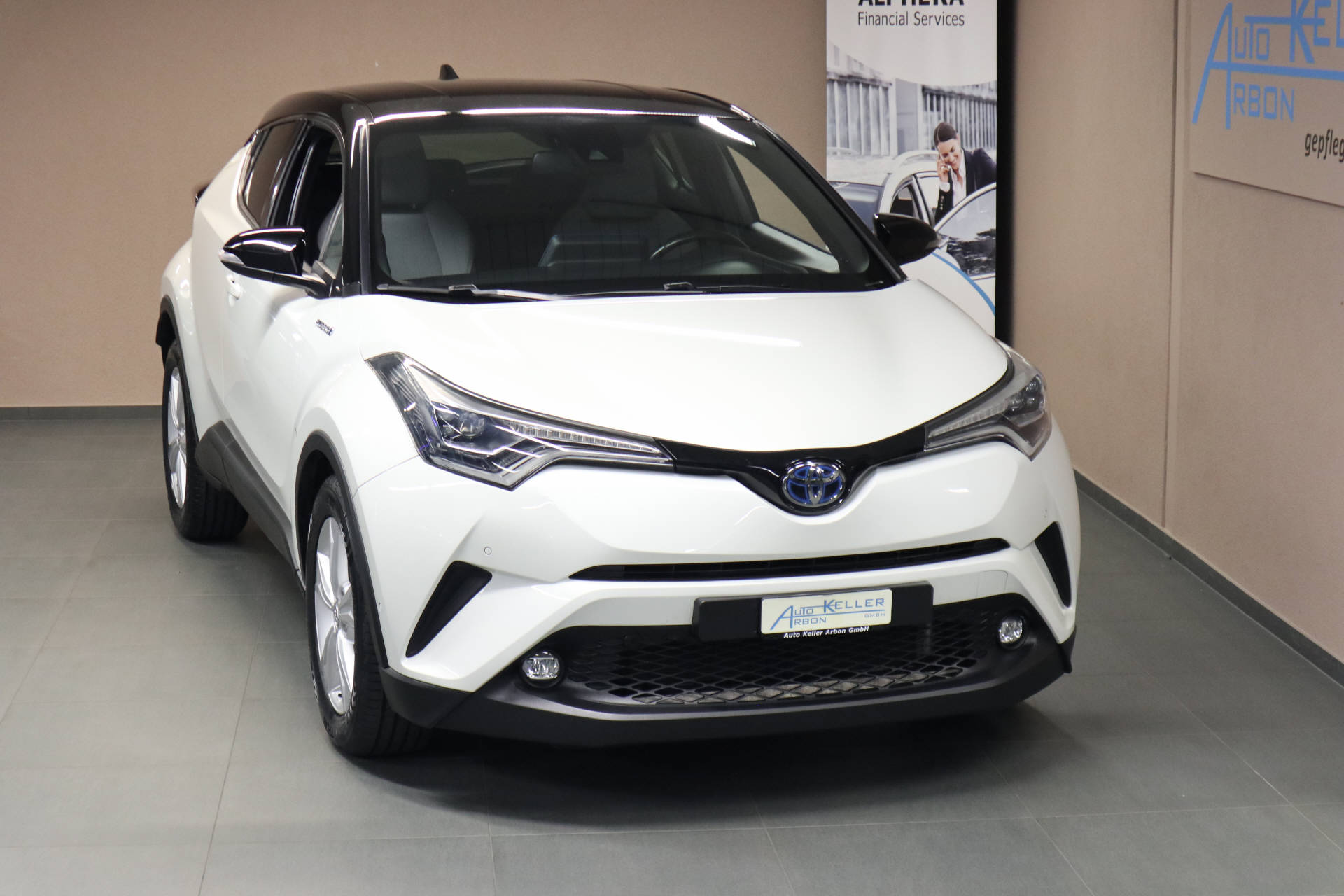 TOYOTA C-HR 1.8 VVTi HSD Style-image-2