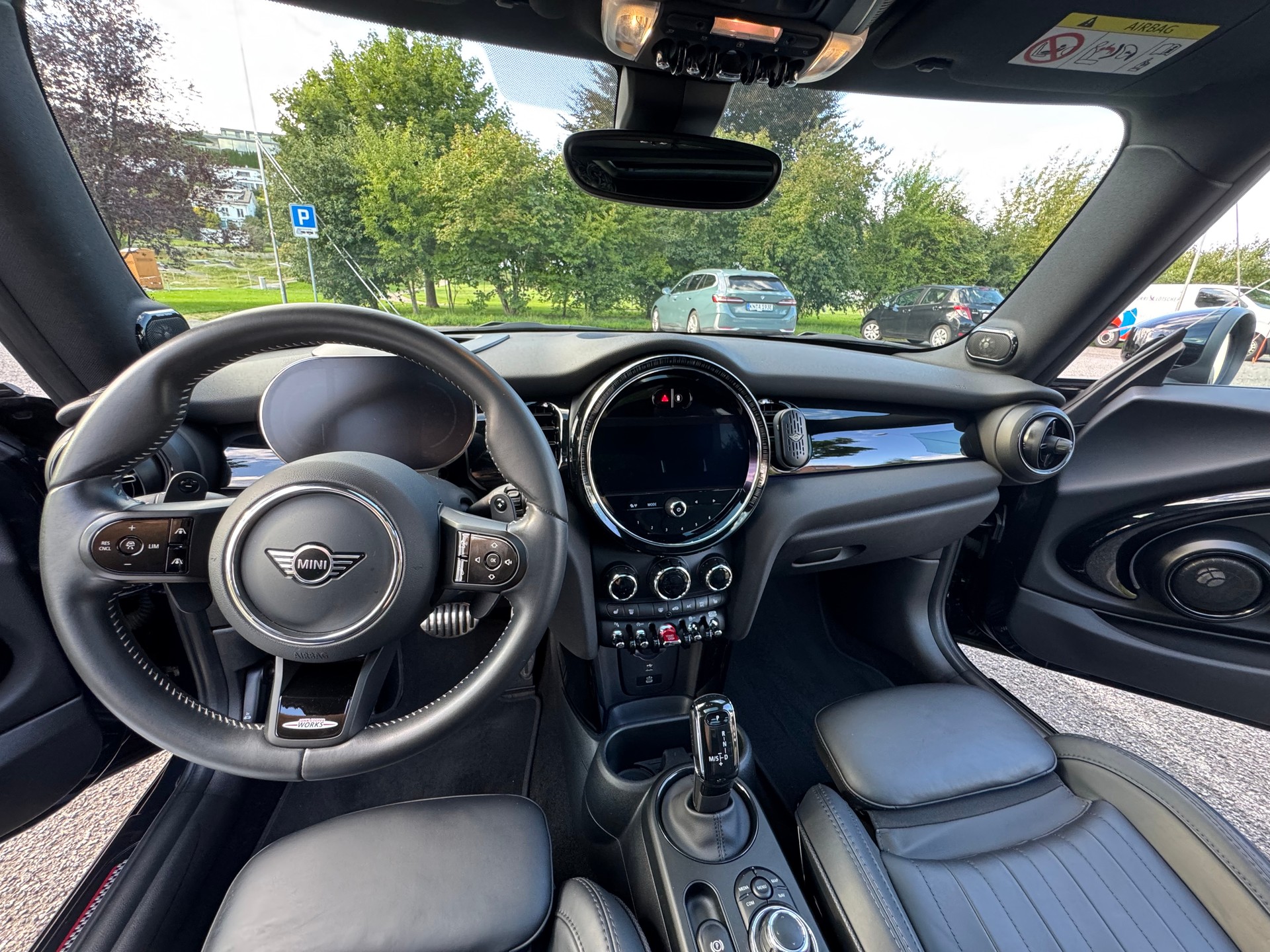 MINI John Cooper works-image-2