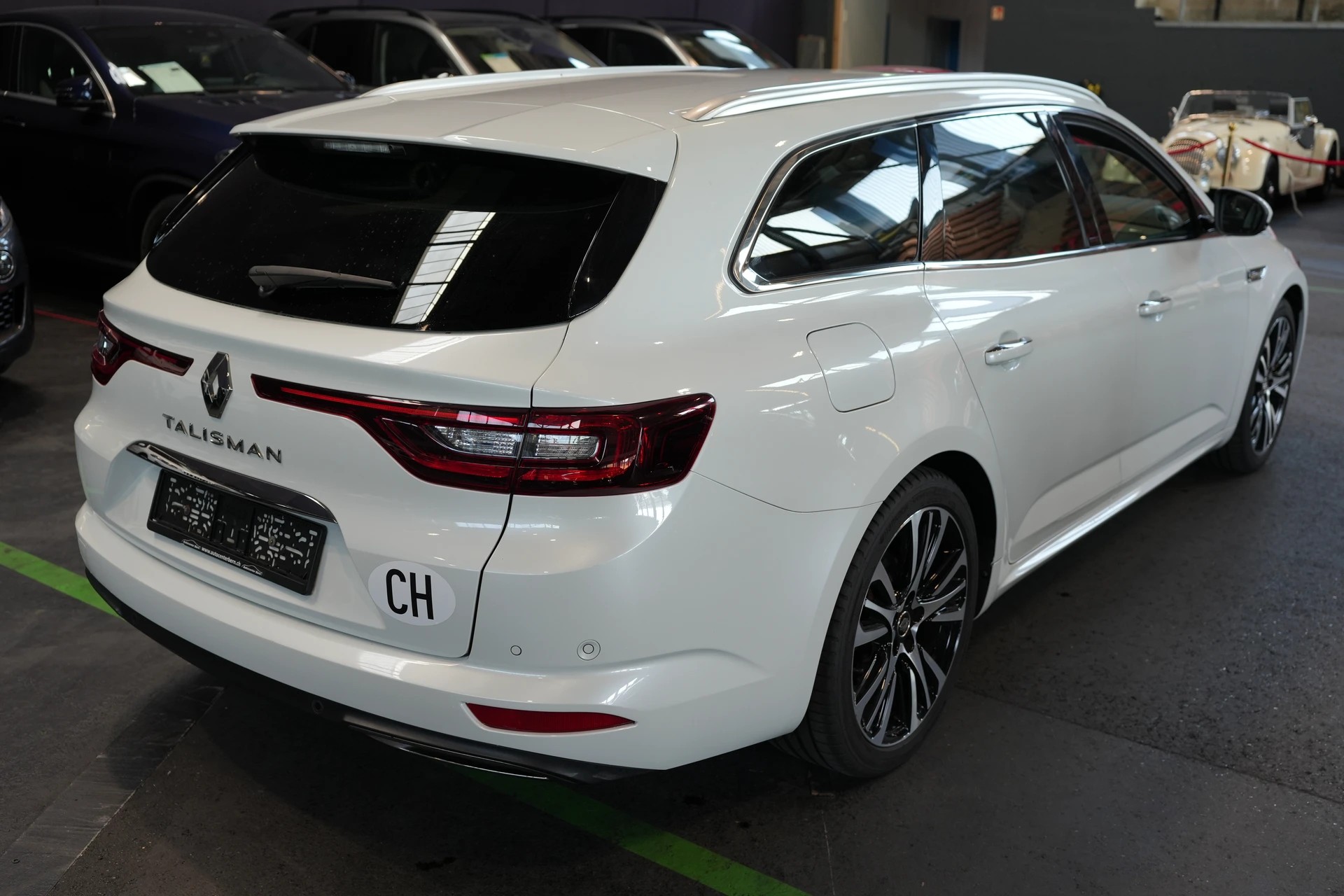RENAULT Talisman 1.8 TCe Initiale EDC-showroom-element-3