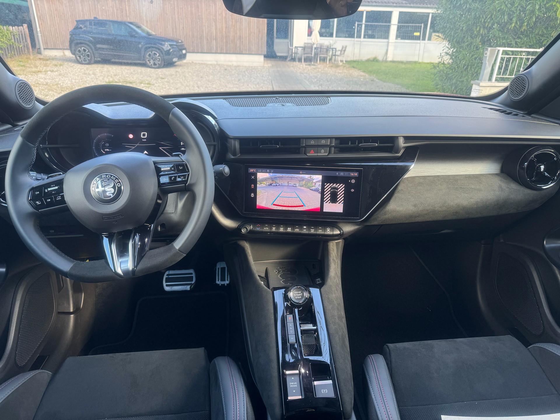 ALFA ROMEO Junior 1.2 48V Hybrid Q4-image-11