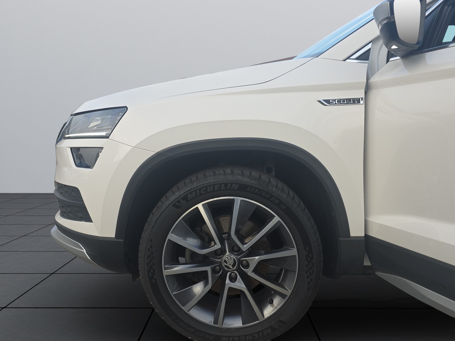 SKODA Karoq 1.5 TSI ACT Scout 4x4 DSG-image-16