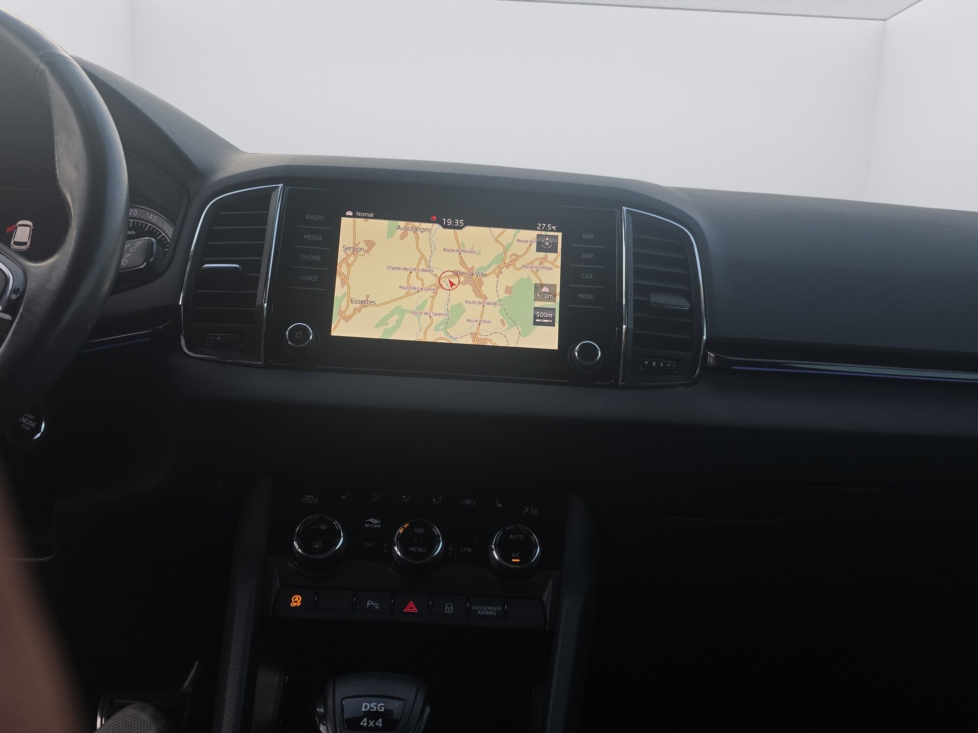 SKODA Karoq 1.5 TSI ACT Scout 4x4 DSG-image-13