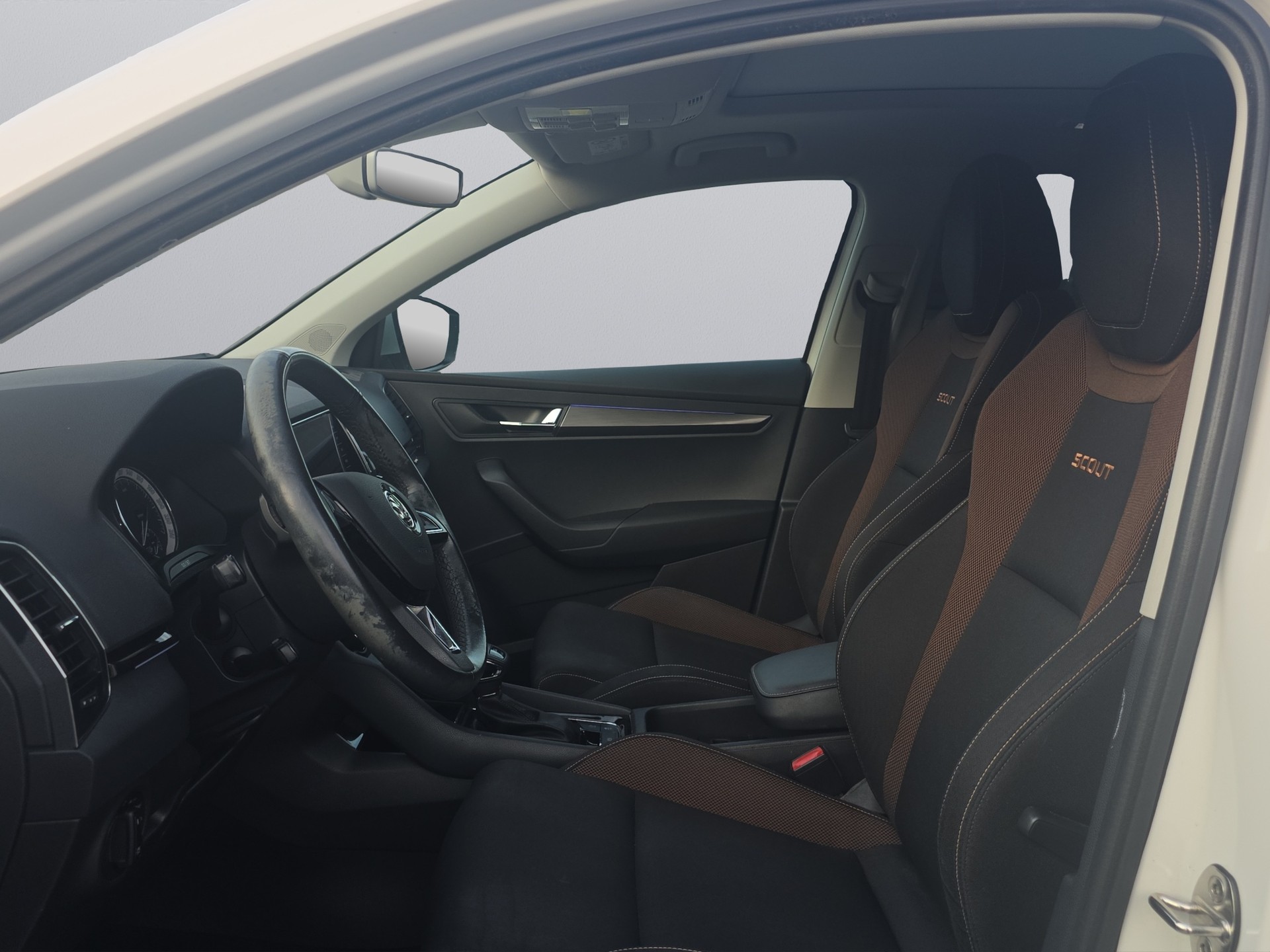 SKODA Karoq 1.5 TSI ACT Scout 4x4 DSG-image-8