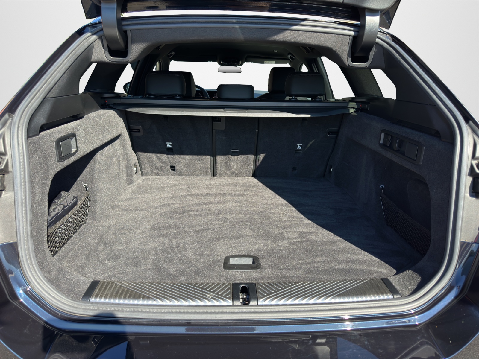 BMW 520d xDrive 48V Touring Pure M Sport Edition *CH* Gratis Service-image-15