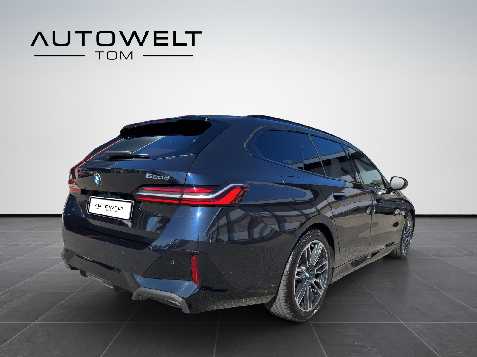 BMW 520d xDrive 48V Touring Pure M Sport Edition *CH* Gratis Service-image-5