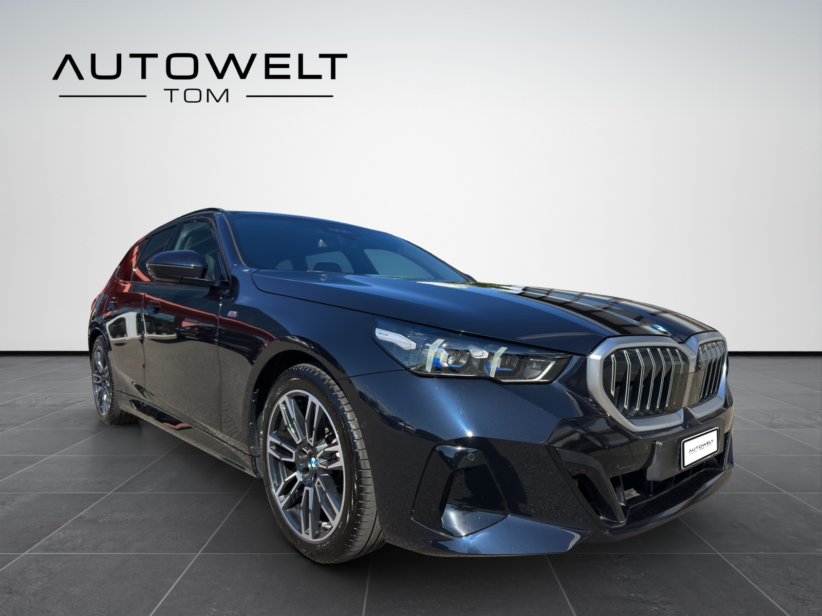 BMW 520d xDrive 48V Touring Pure M Sport Edition *CH* Gratis Service-image-7