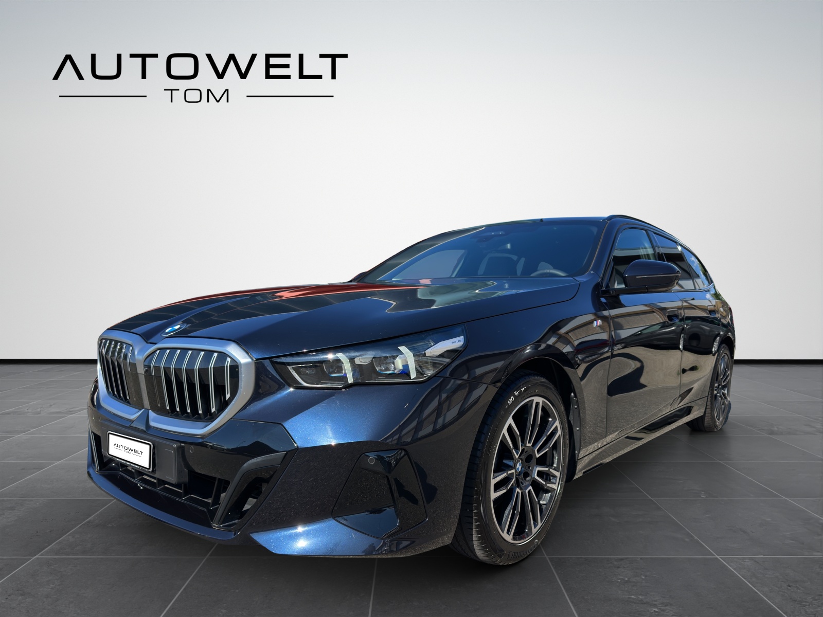BMW 520d xDrive 48V Touring Pure M Sport Edition *CH* Gratis Service-image-0