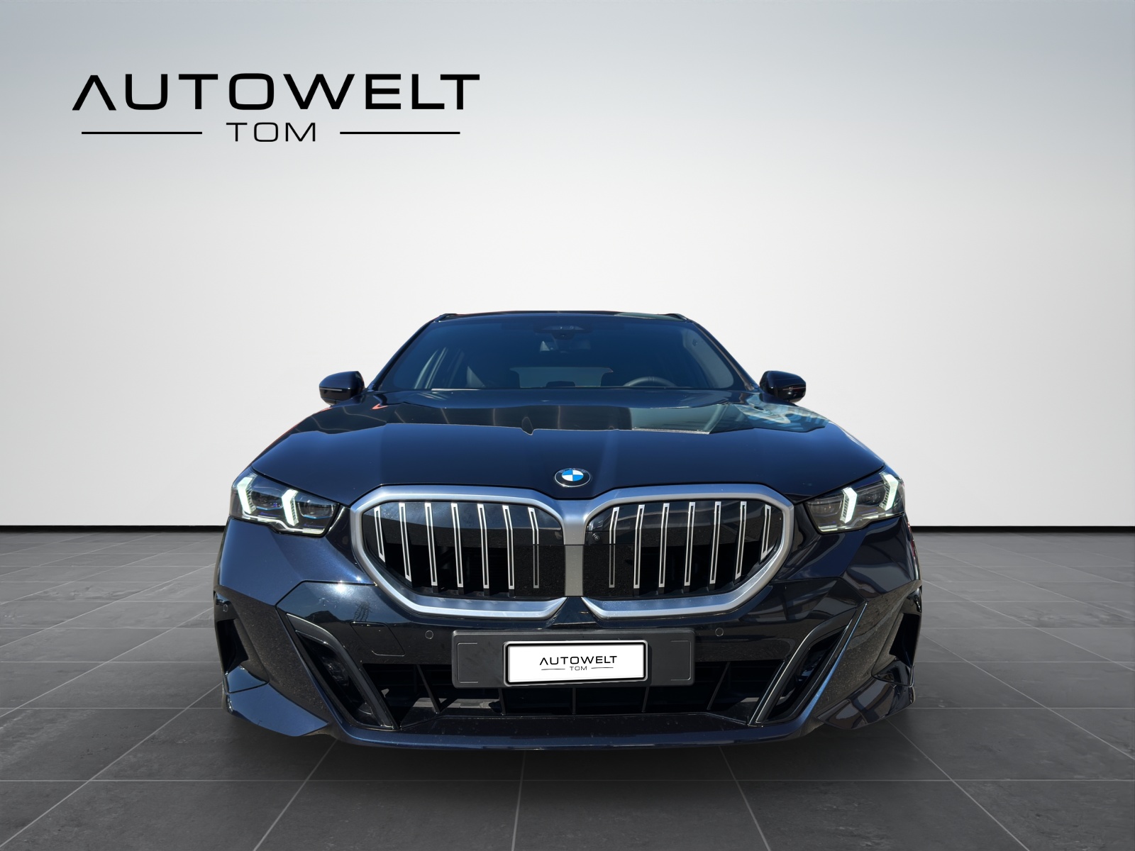 BMW 520d xDrive 48V Touring Pure M Sport Edition *CH* Gratis Service-image-8