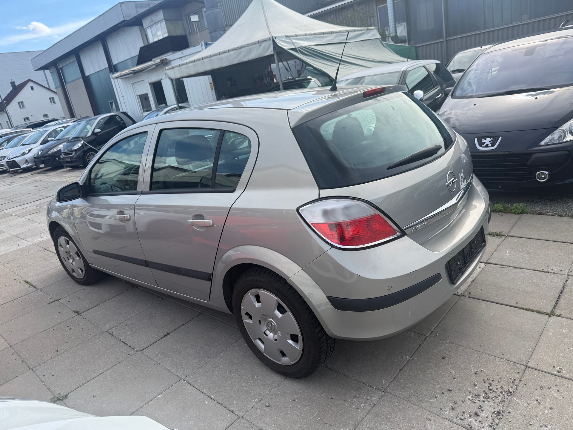 OPEL Astra 1.8i 16V Cosmo-image-3