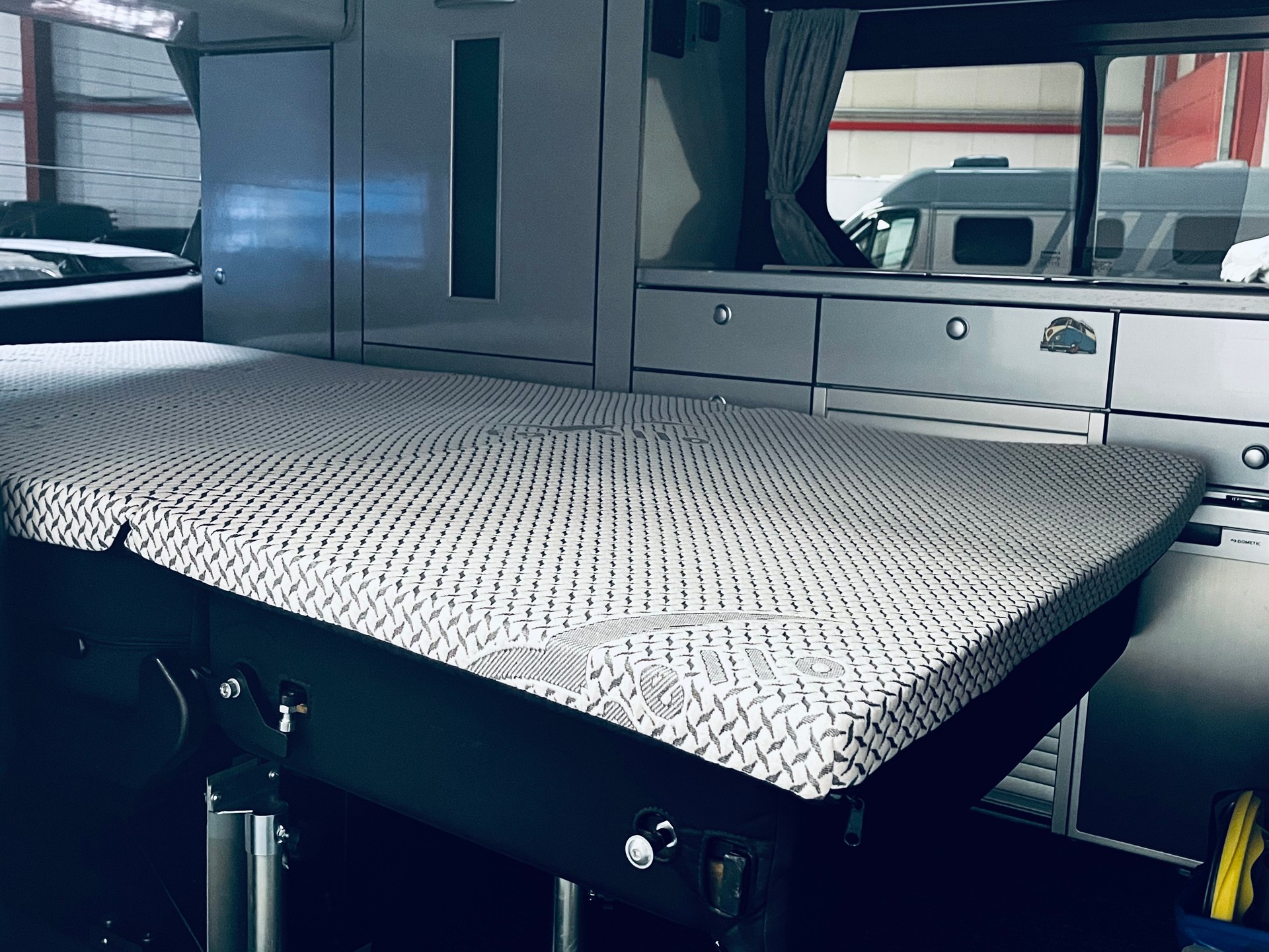 NISSAN NV 300 Camper dCi 121 PS MT-image-20