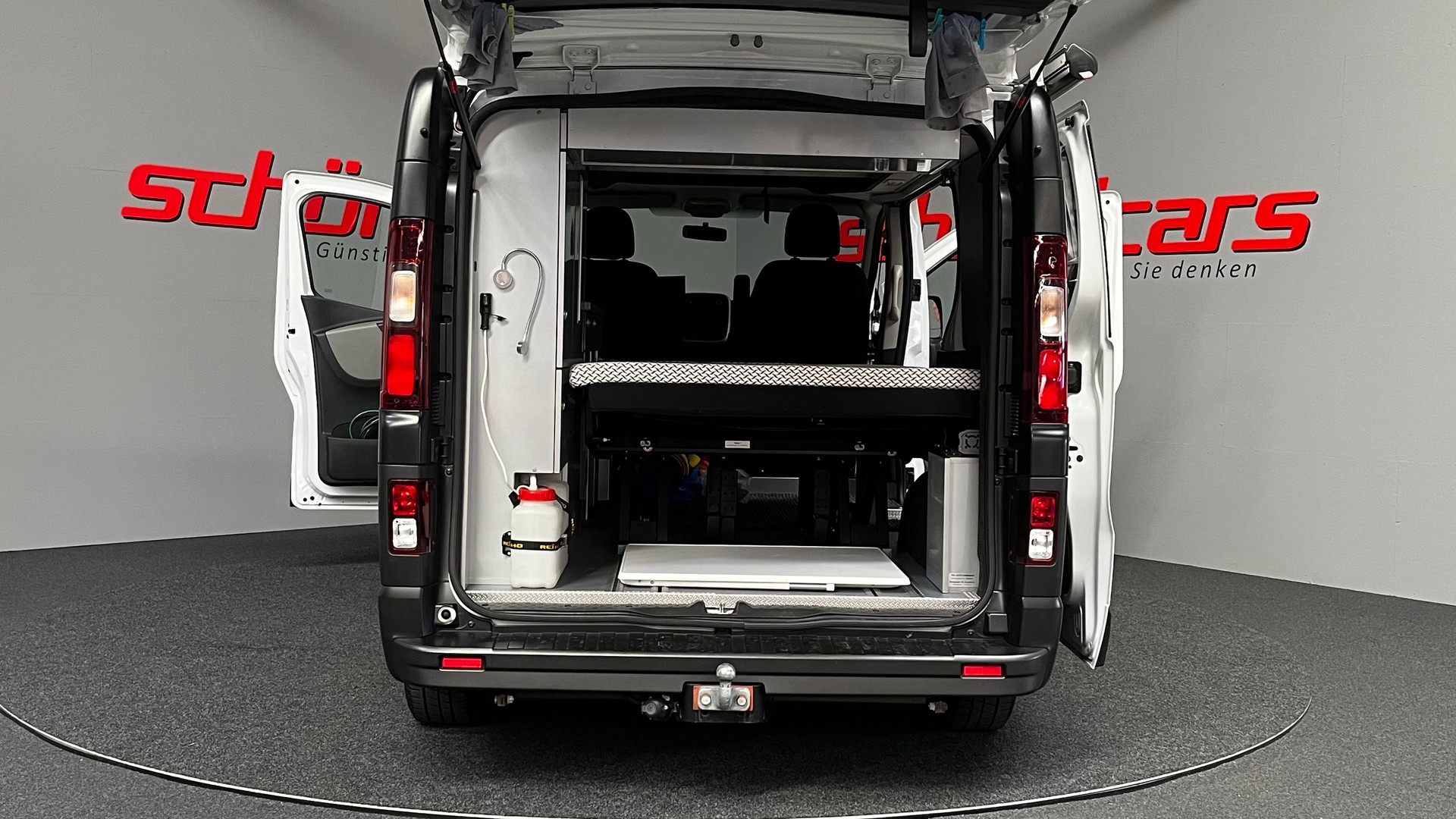 NISSAN NV 300 Camper dCi 121 PS MT-image-4