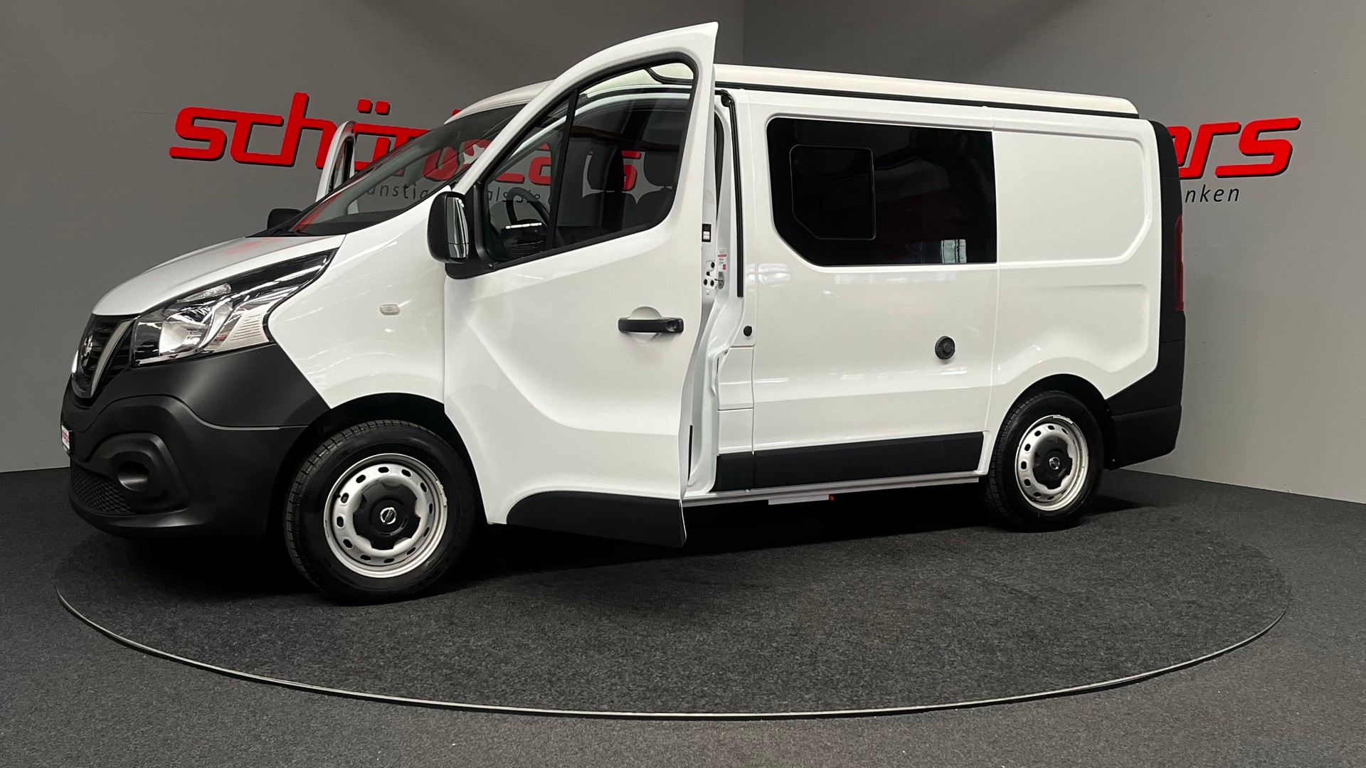 NISSAN NV 300 Camper dCi 121 PS MT-image-8