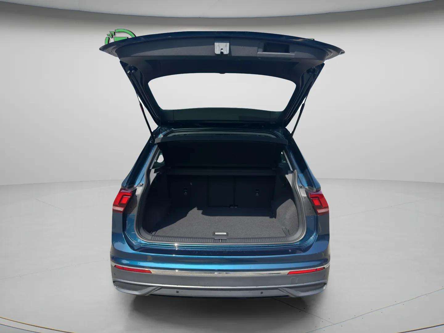 VW Tiguan 2.0 TDI SCR Life 4Motion DSG-image-17