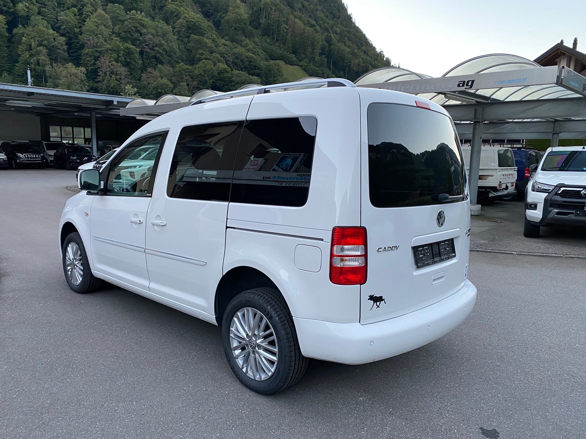 VW Caddy 2.0 TDI 4Motion CUP-image-12