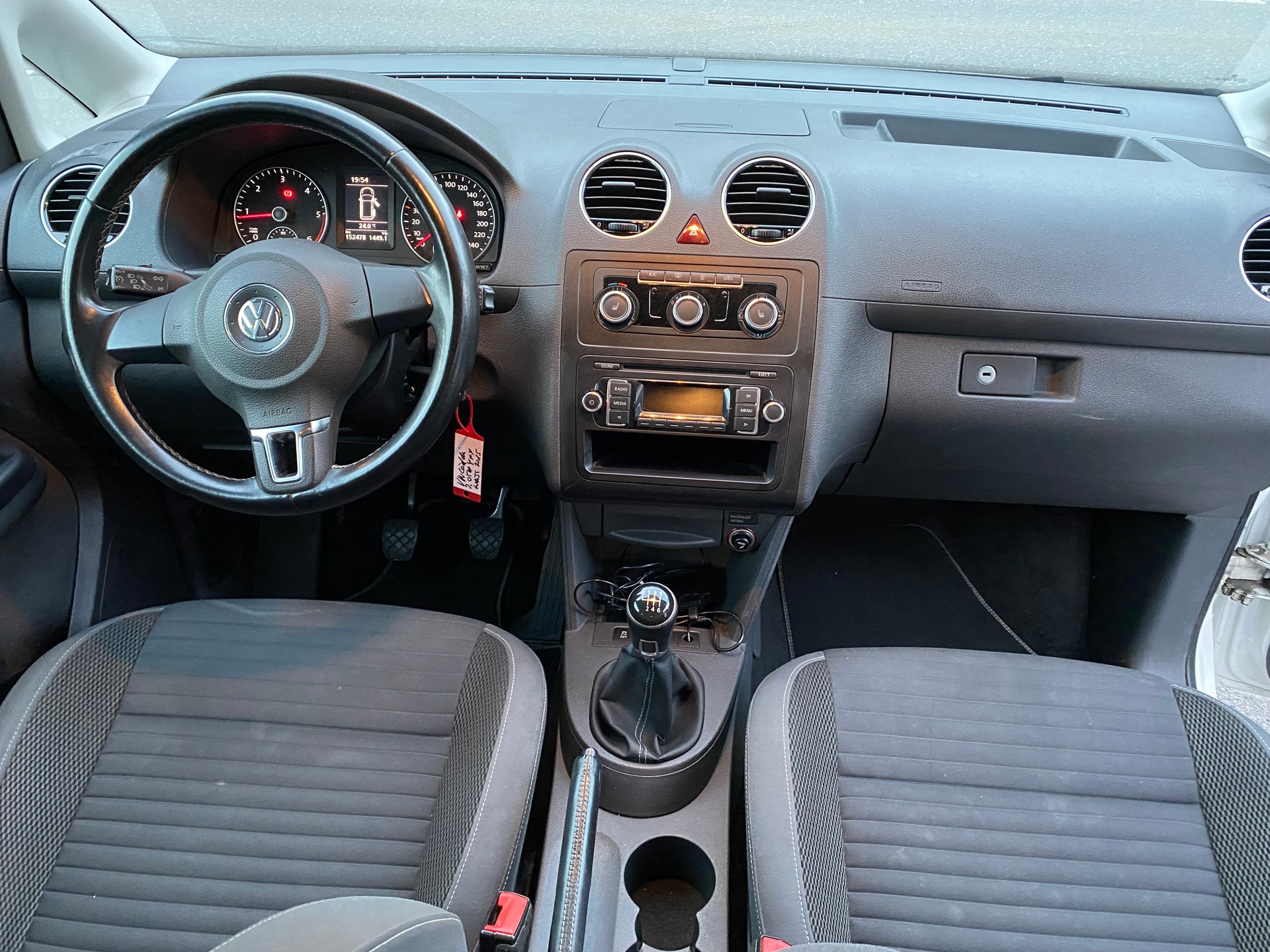 VW Caddy 2.0 TDI 4Motion CUP-image-4