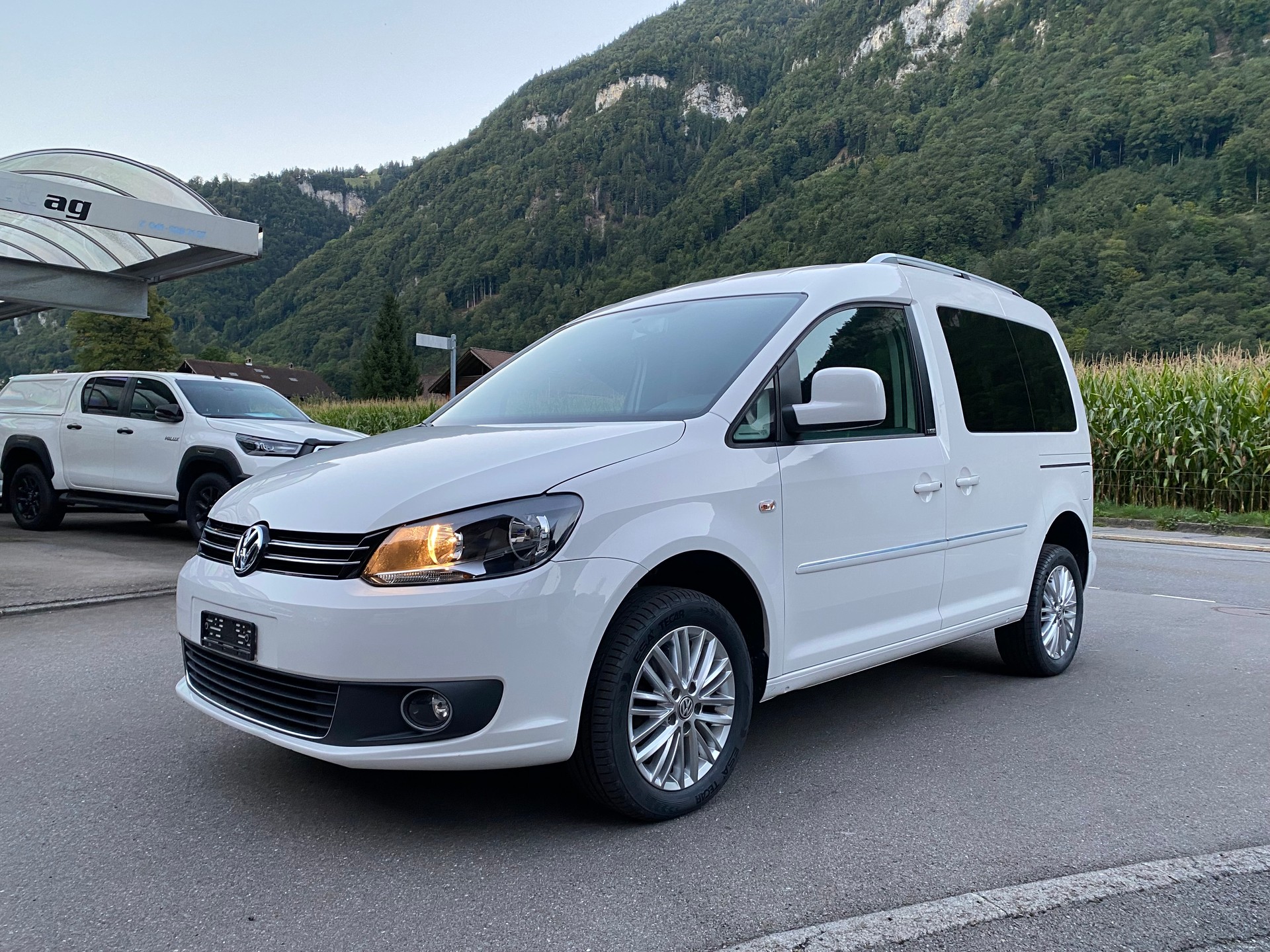 VW Caddy 2.0 TDI 4Motion CUP-image-1