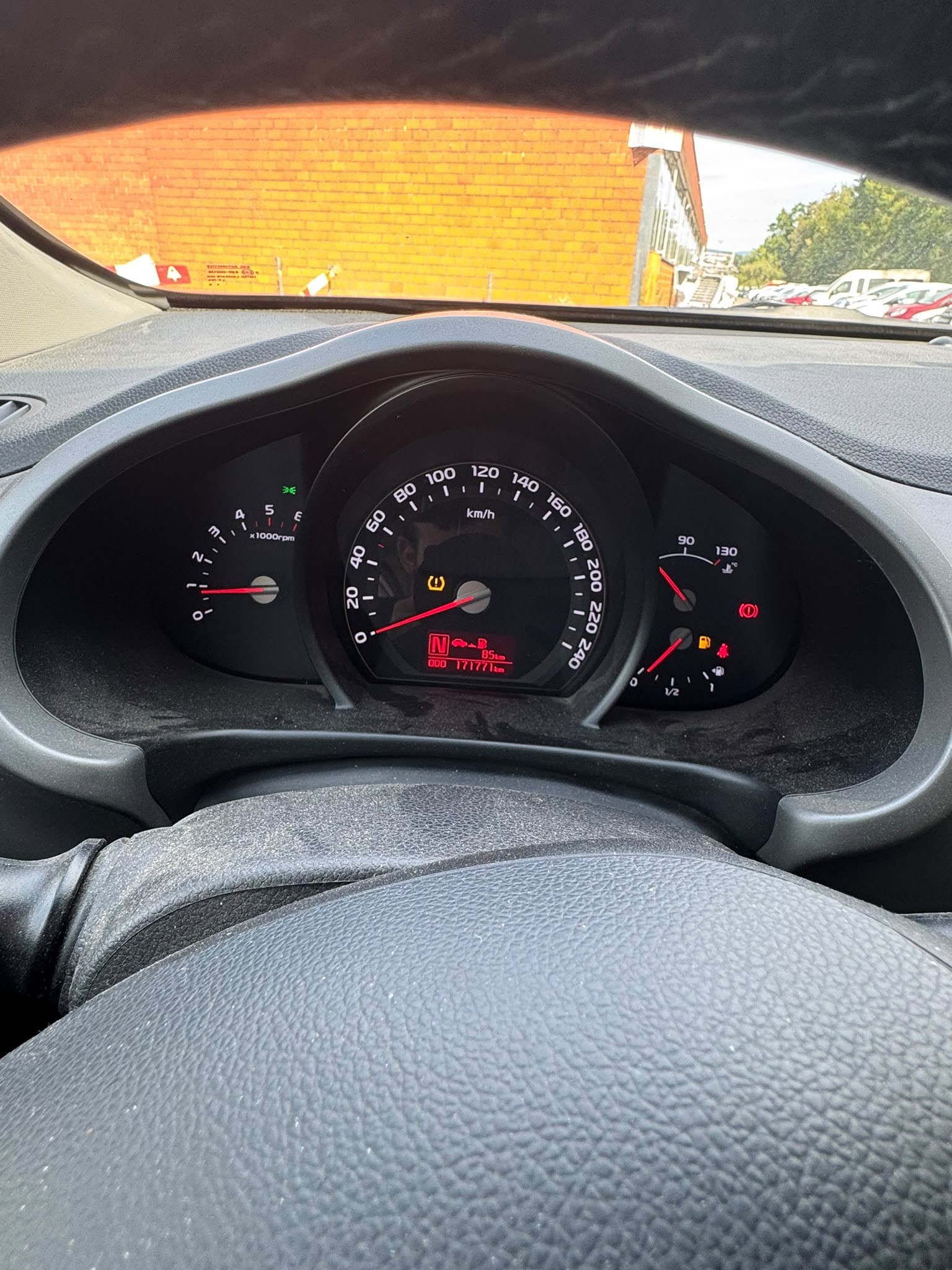 KIA Sportage 2.0 CRDi Trend 4WD Automatic-image-6