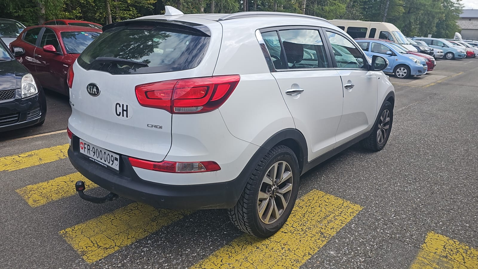 KIA Sportage 2.0 CRDi Trend 4WD Automatic-image-6